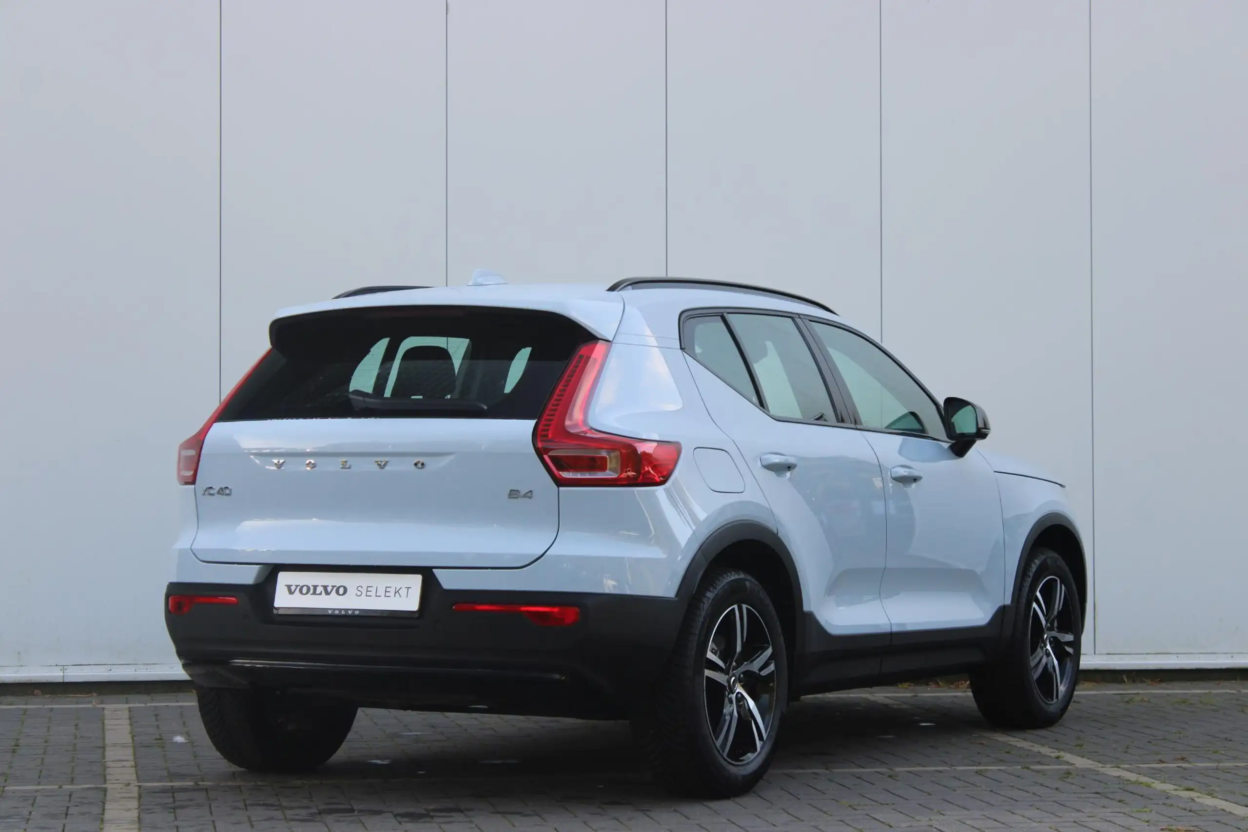 Volvo - XC40