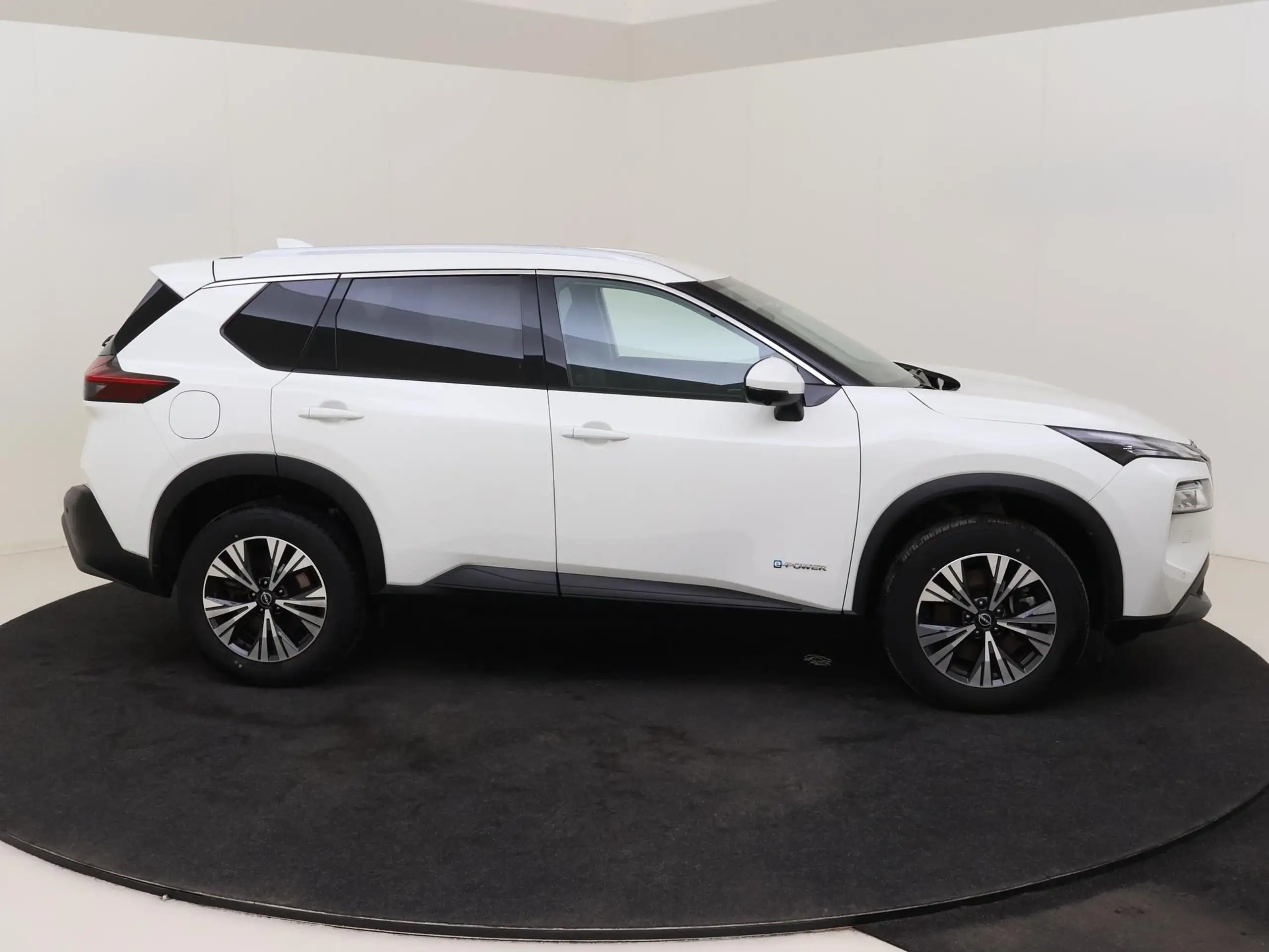 Nissan - X-Trail