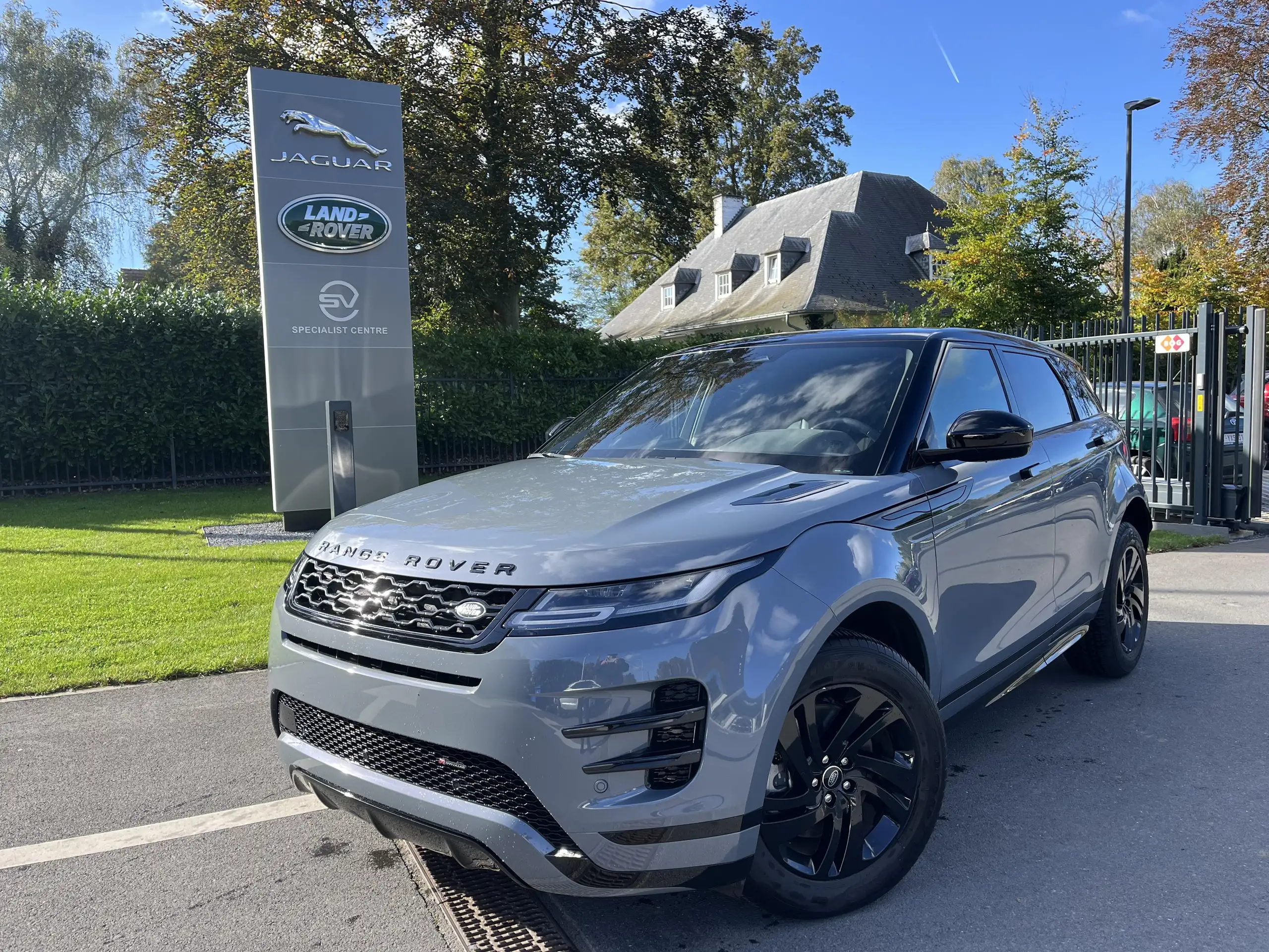 Land Rover - Range Rover Evoque