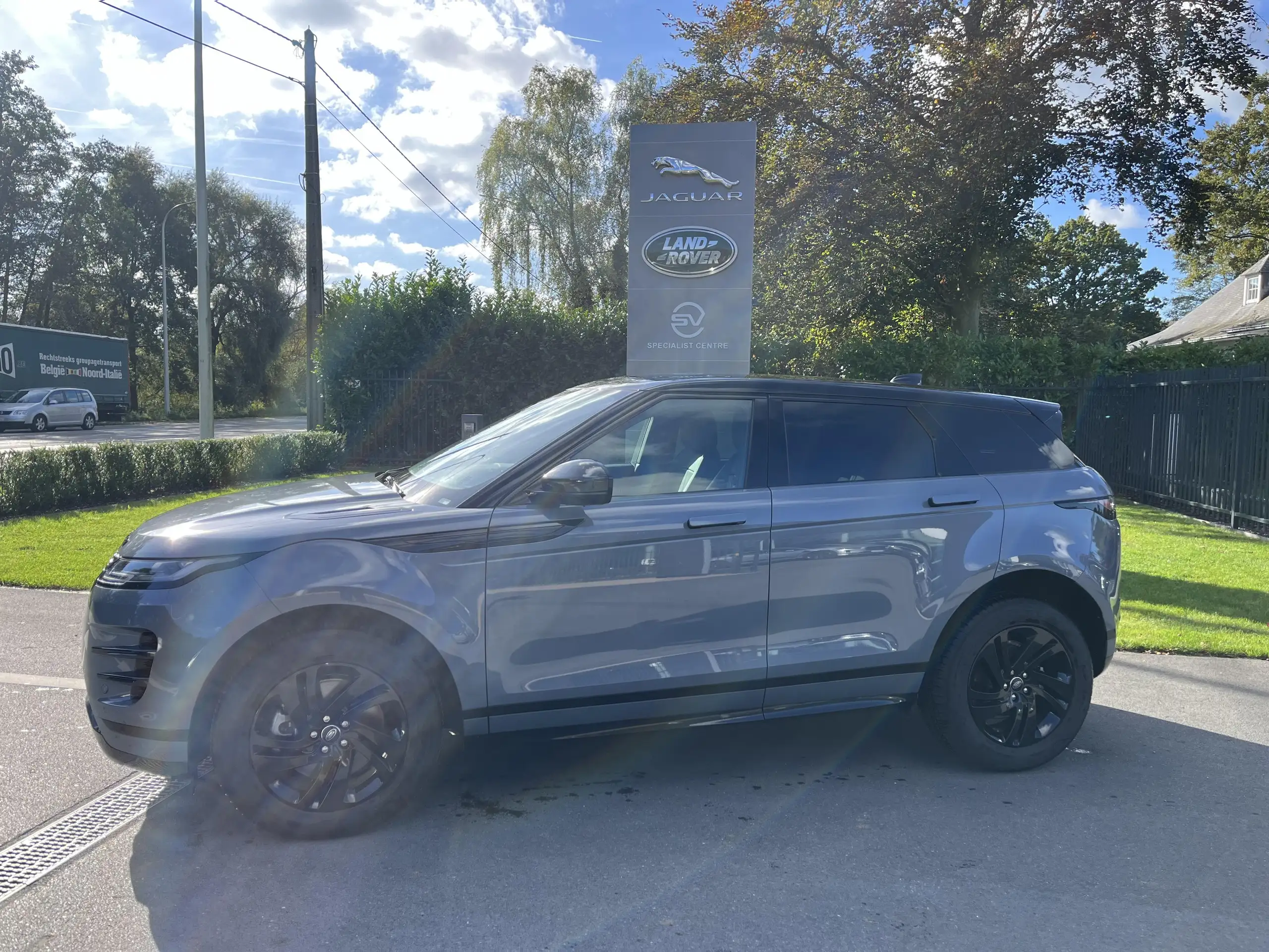 Land Rover - Range Rover Evoque