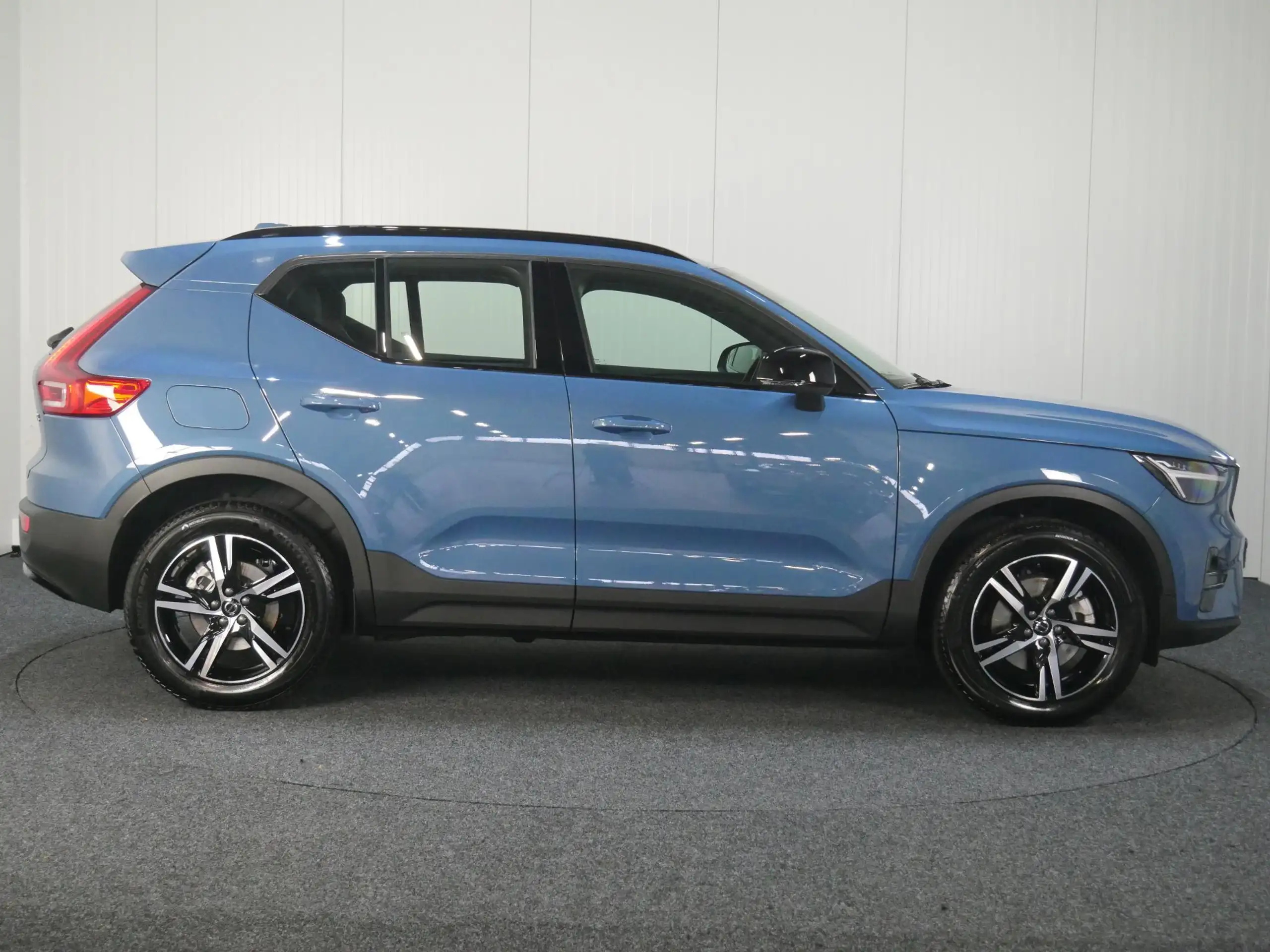 Volvo - XC40