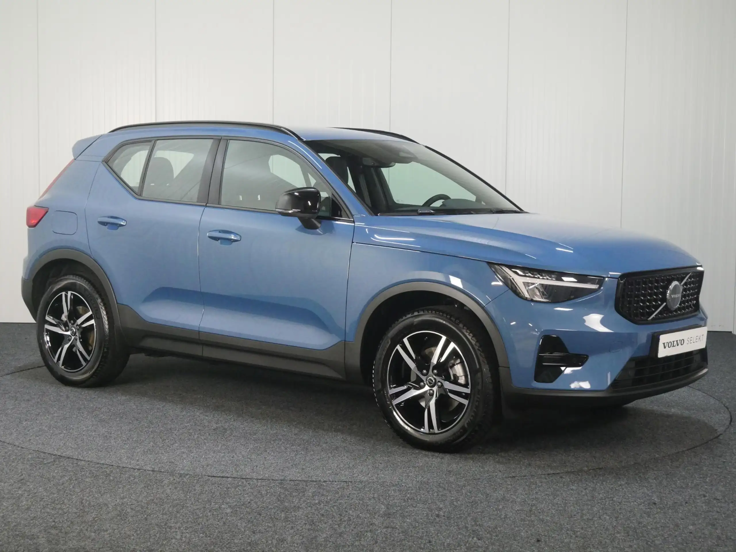 Volvo - XC40