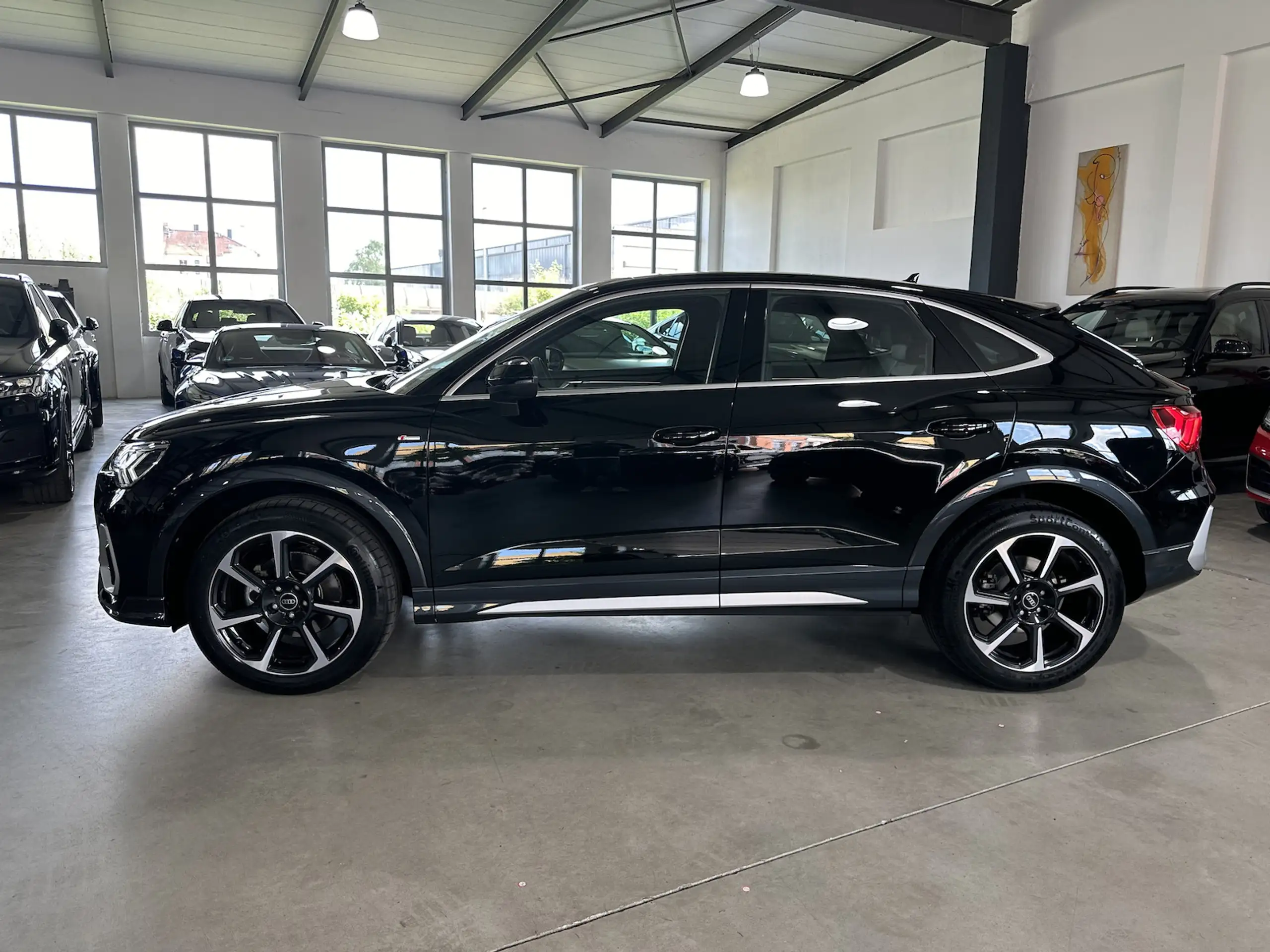 Audi - Q3