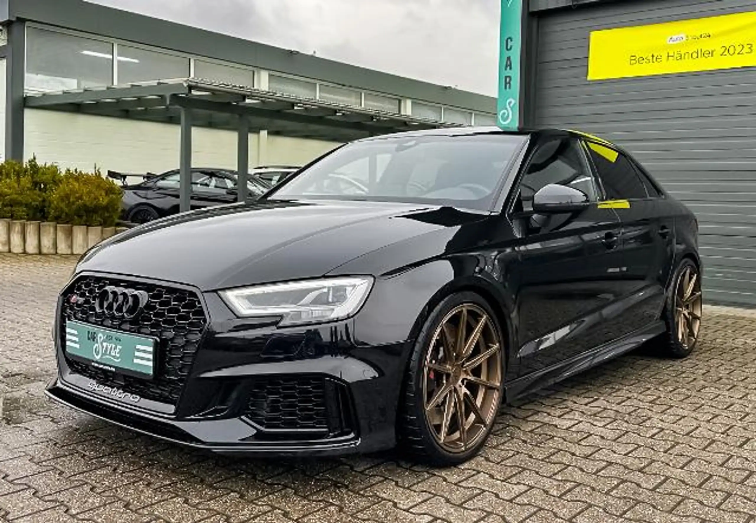 Audi - RS3