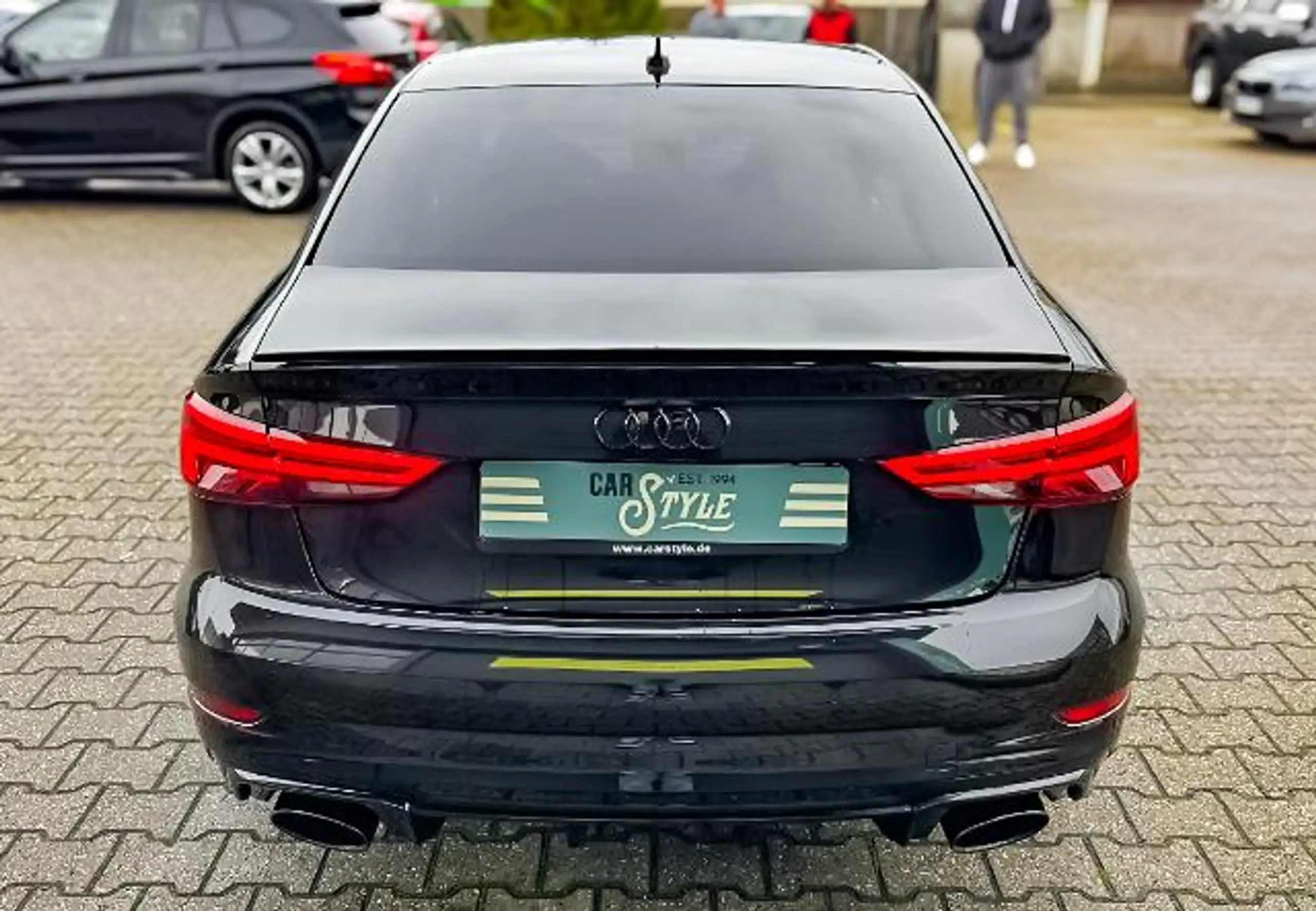 Audi - RS3