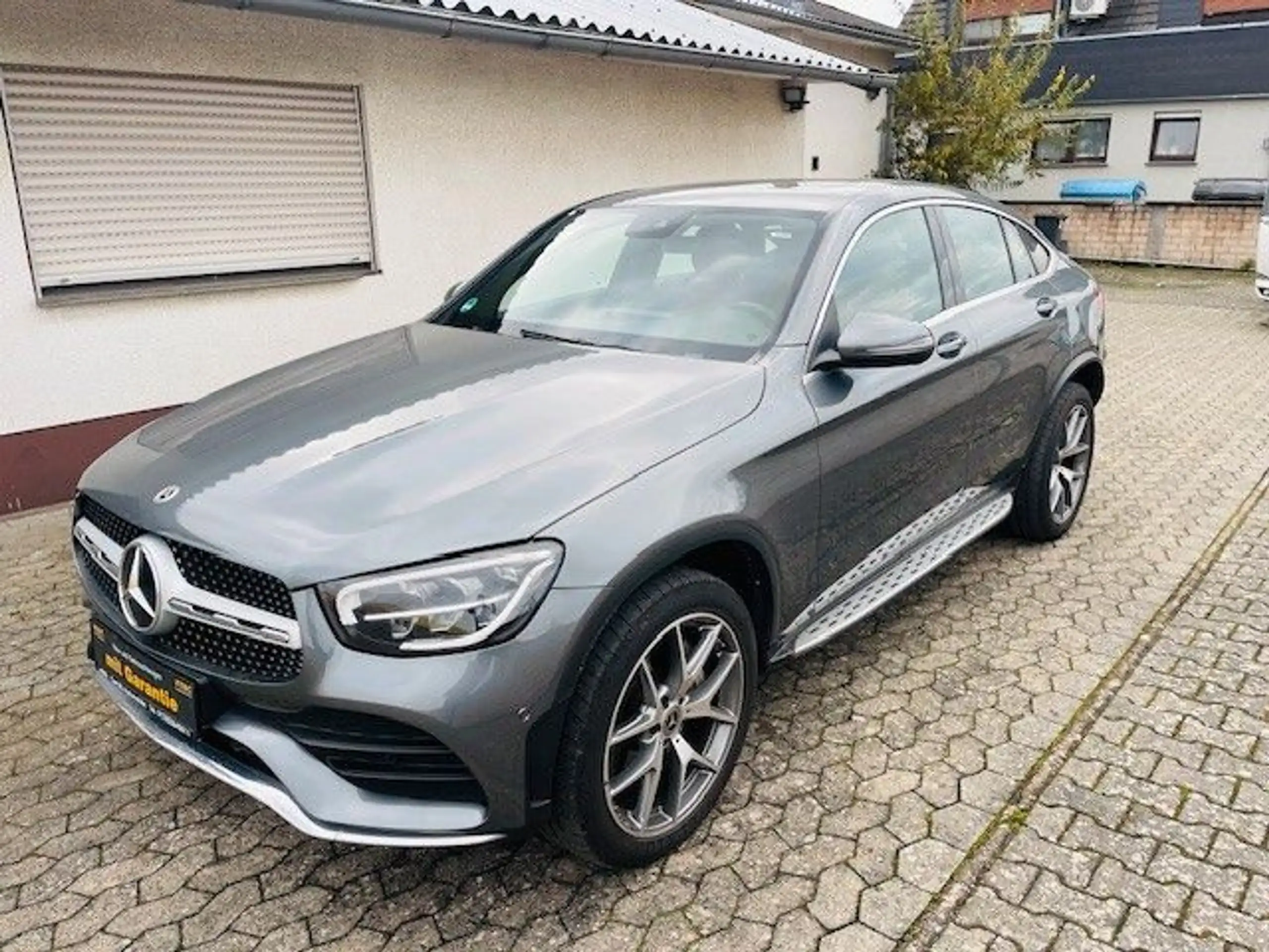 Mercedes-Benz - GLC 300