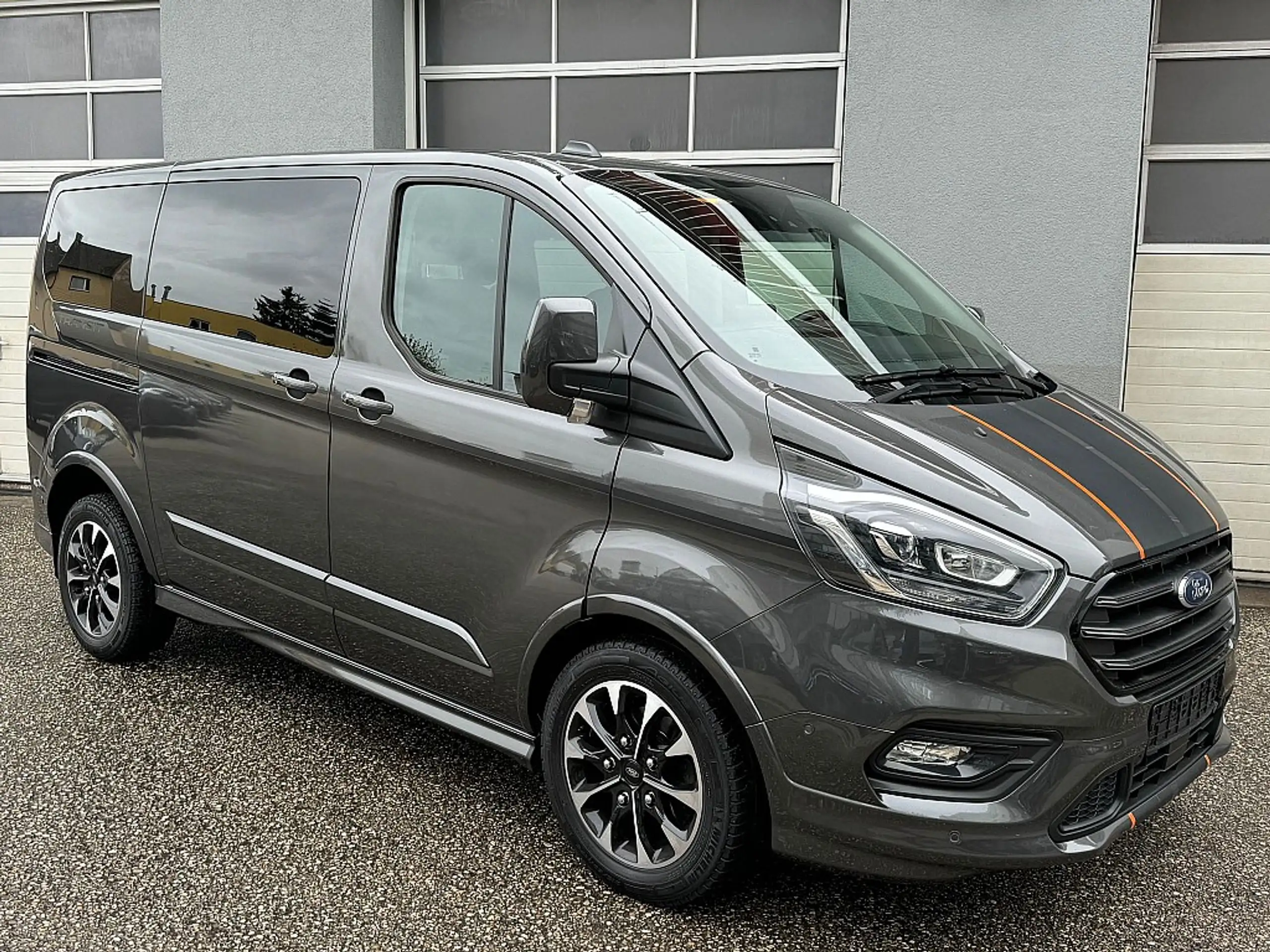 Ford - Transit Custom