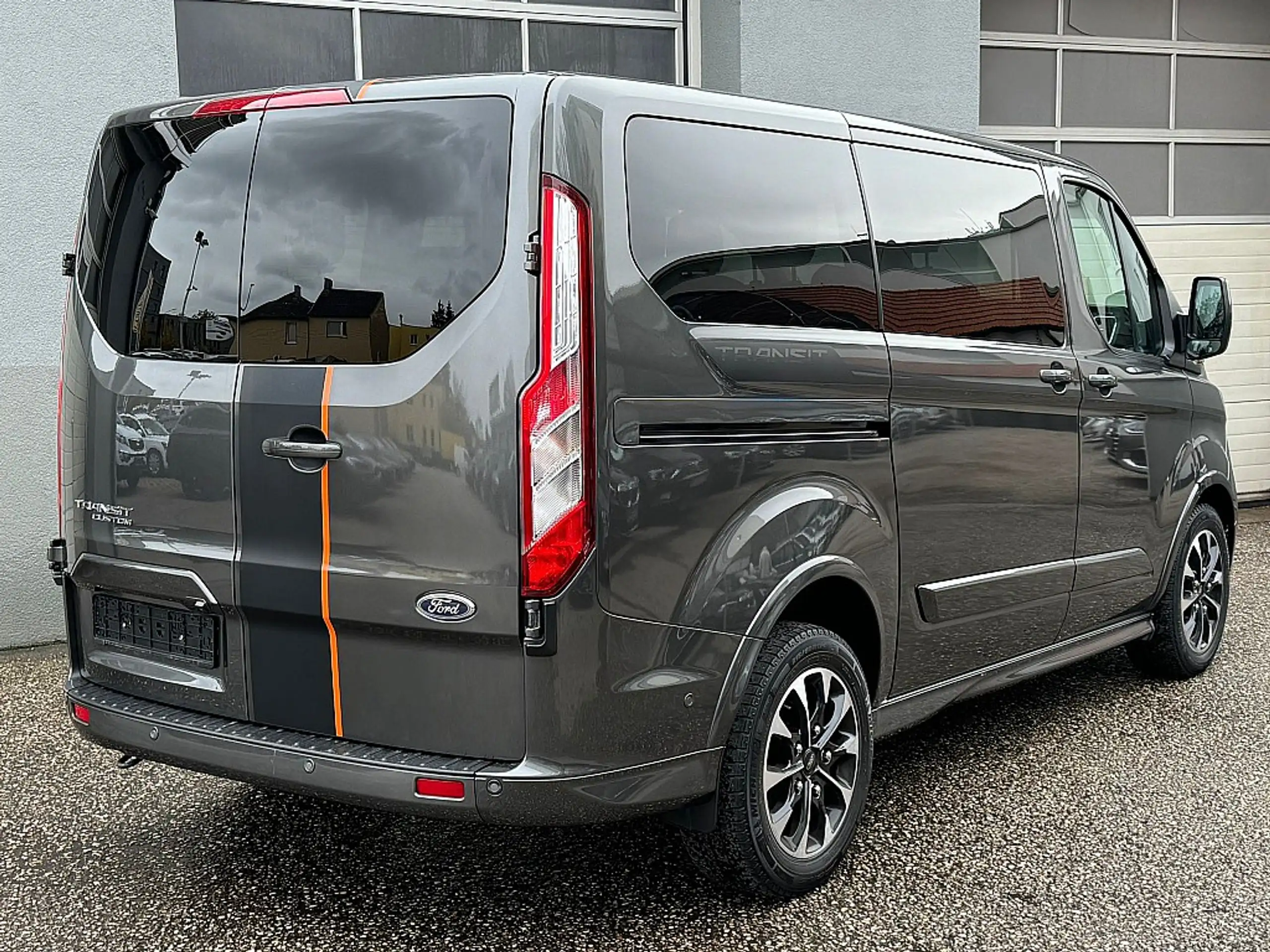 Ford - Transit Custom