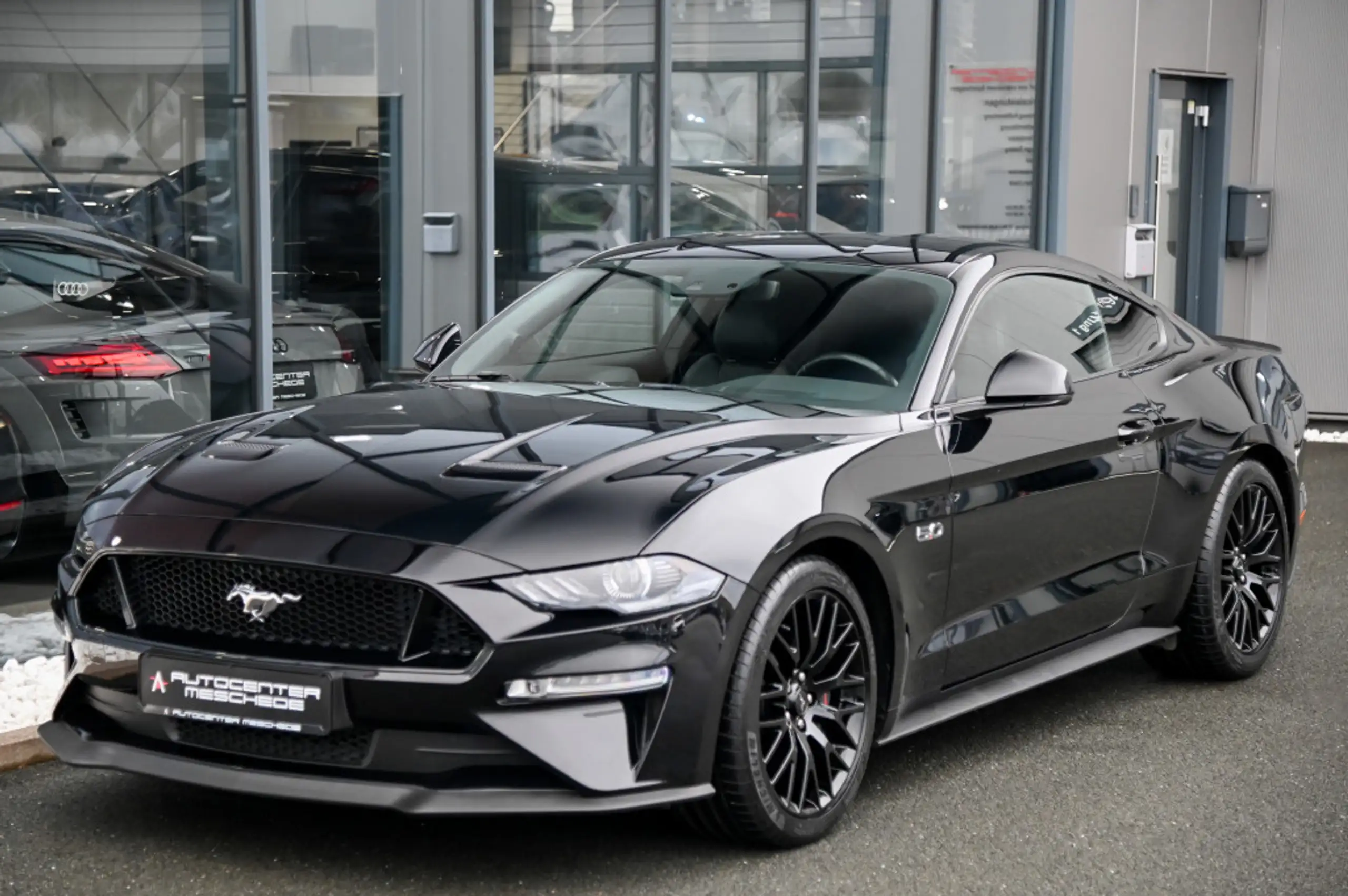 Ford - Mustang