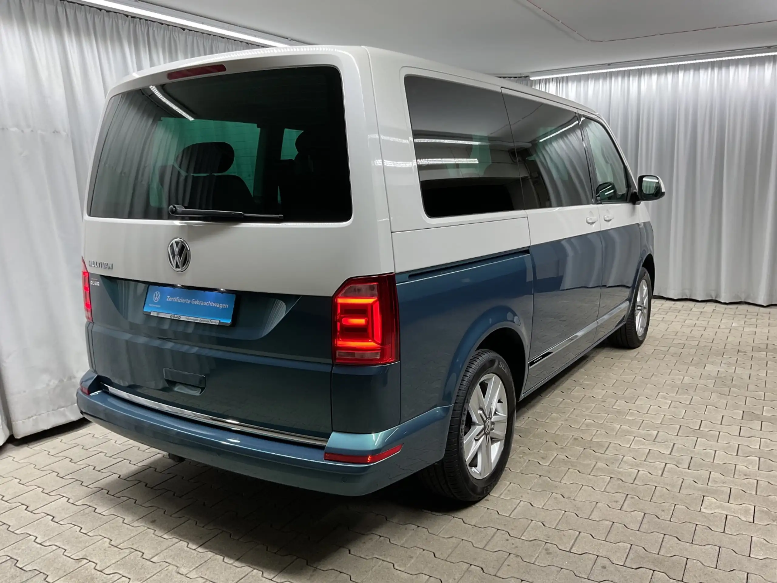 Volkswagen - T6 Multivan