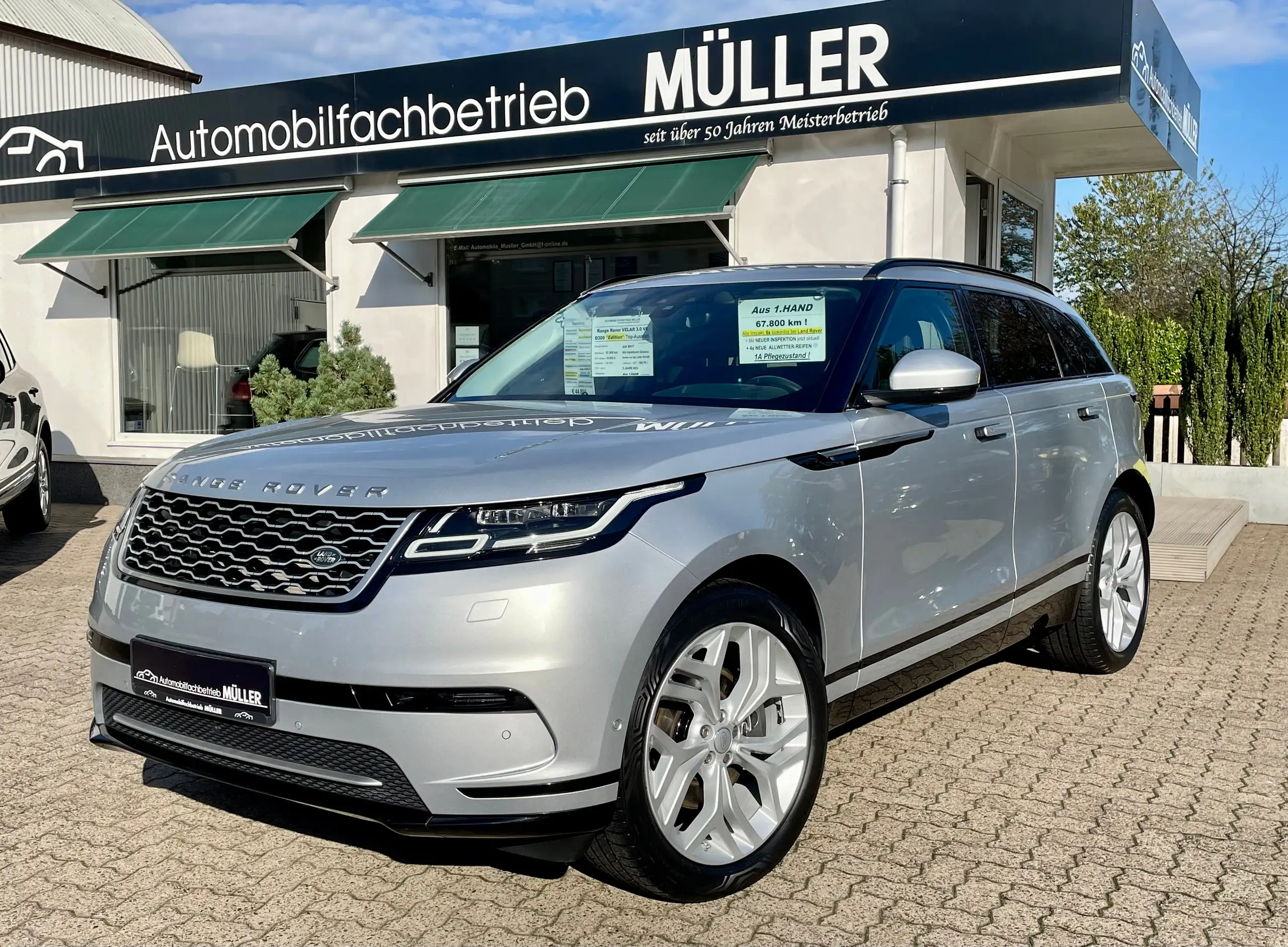 Land Rover - Range Rover Velar