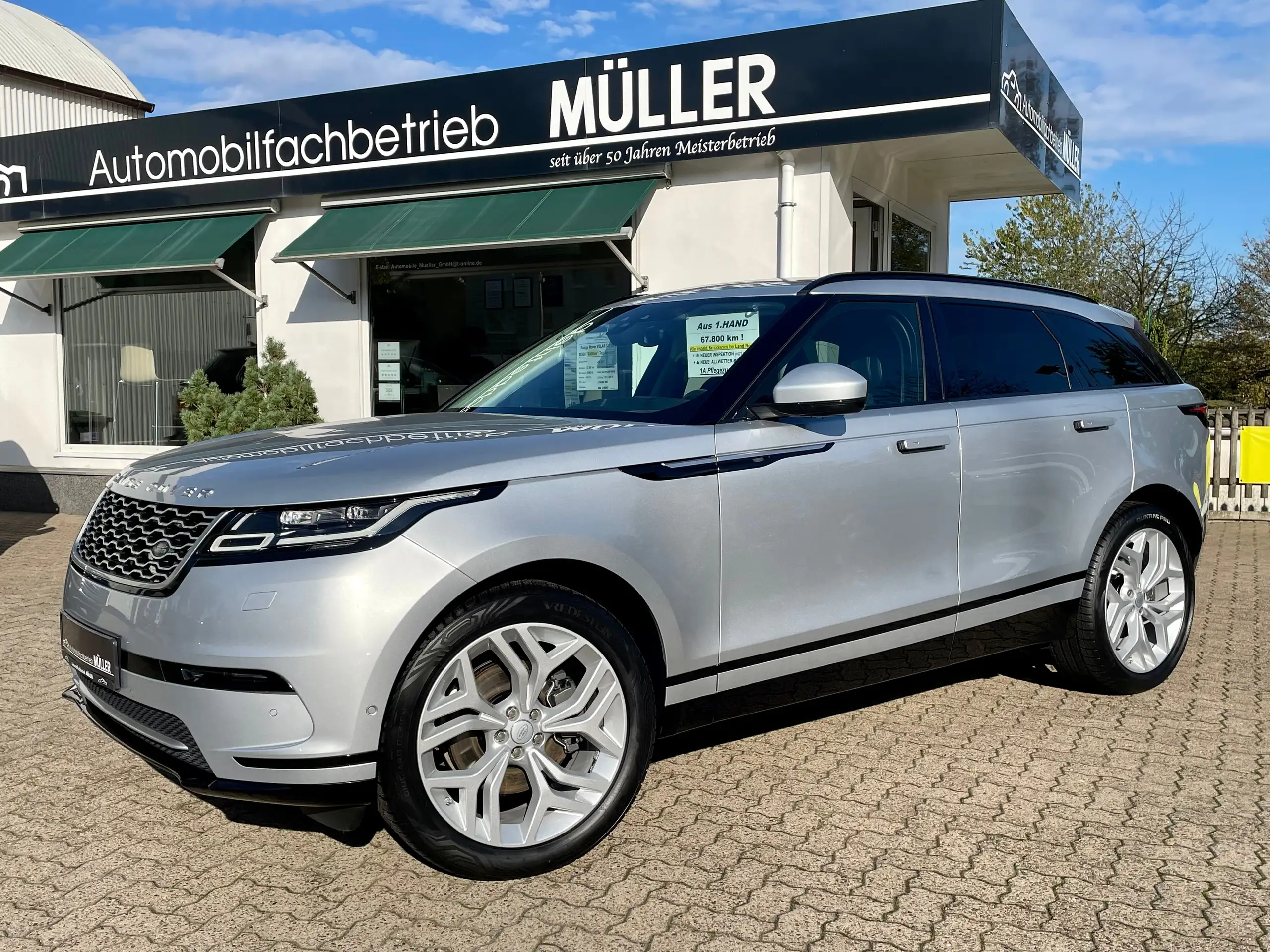 Land Rover - Range Rover Velar