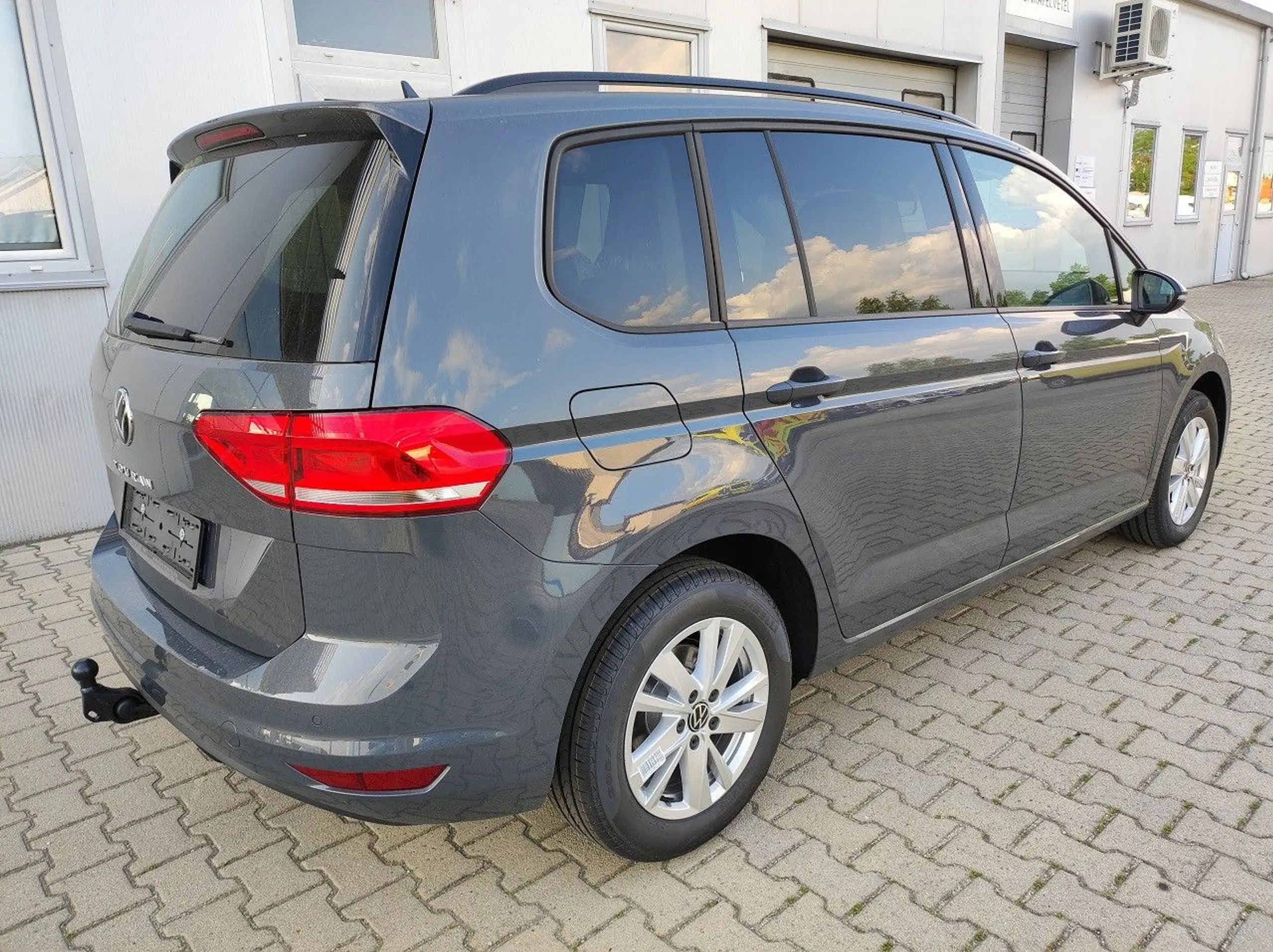 Volkswagen - Touran