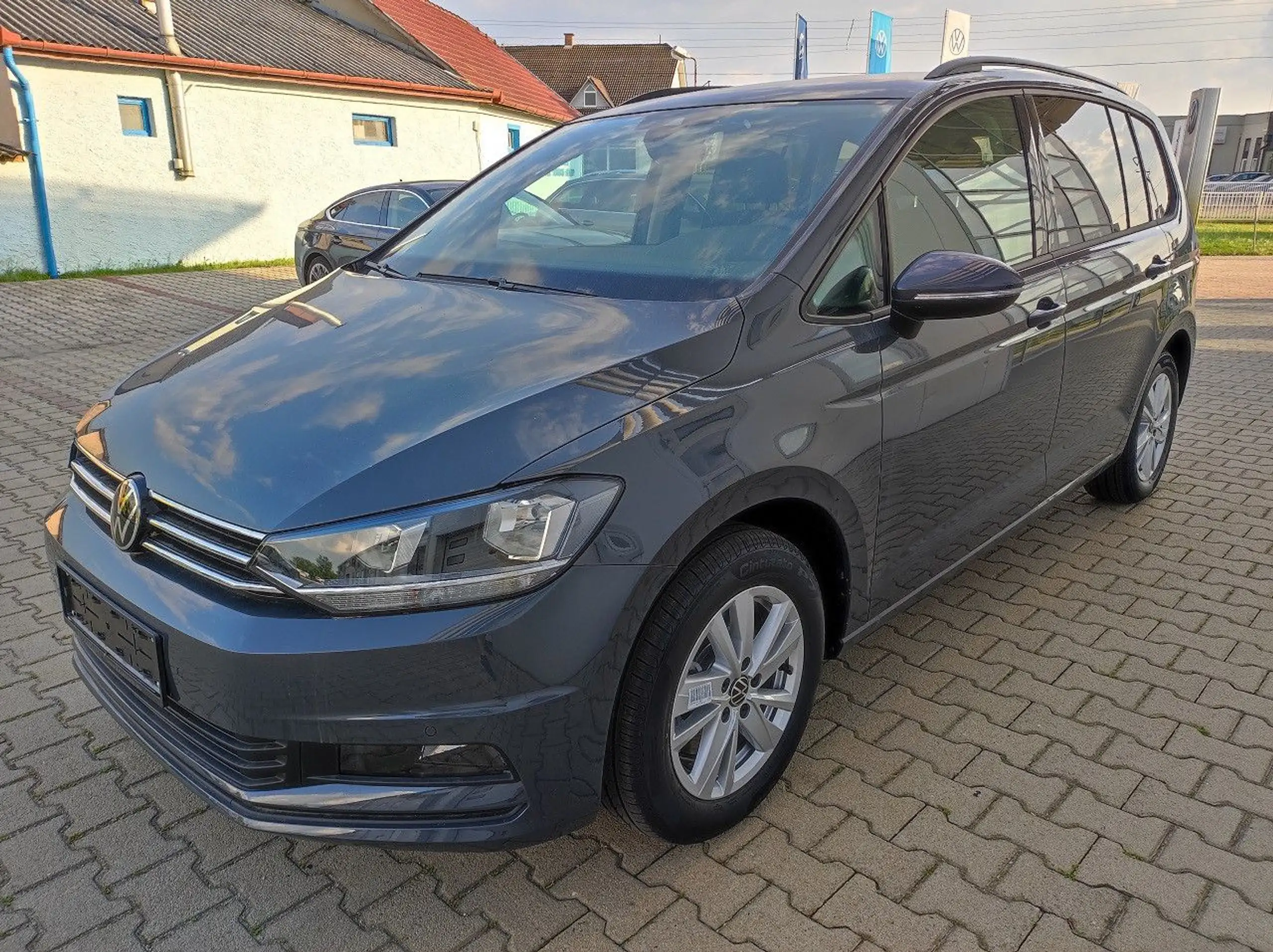 Volkswagen - Touran