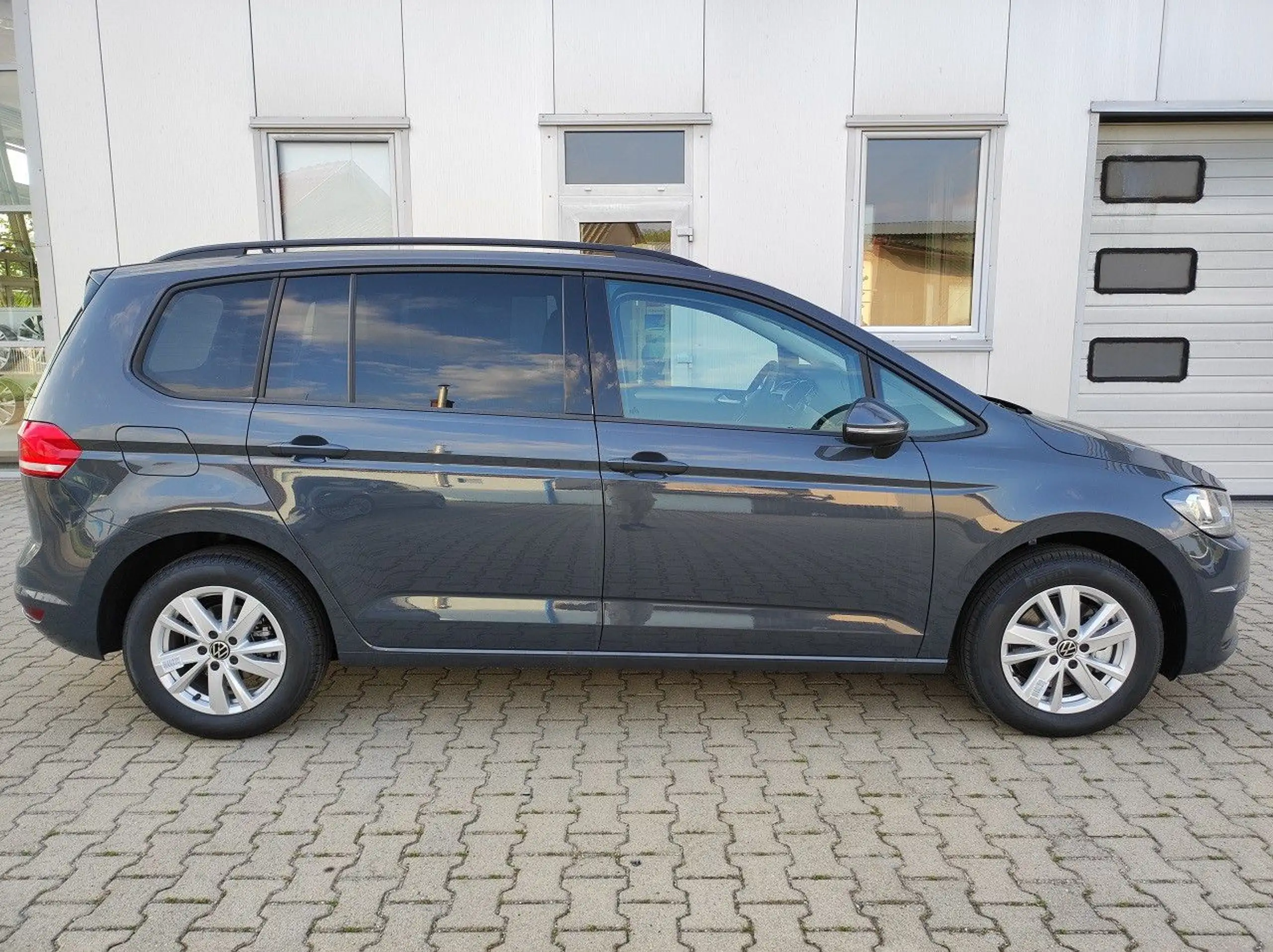 Volkswagen - Touran