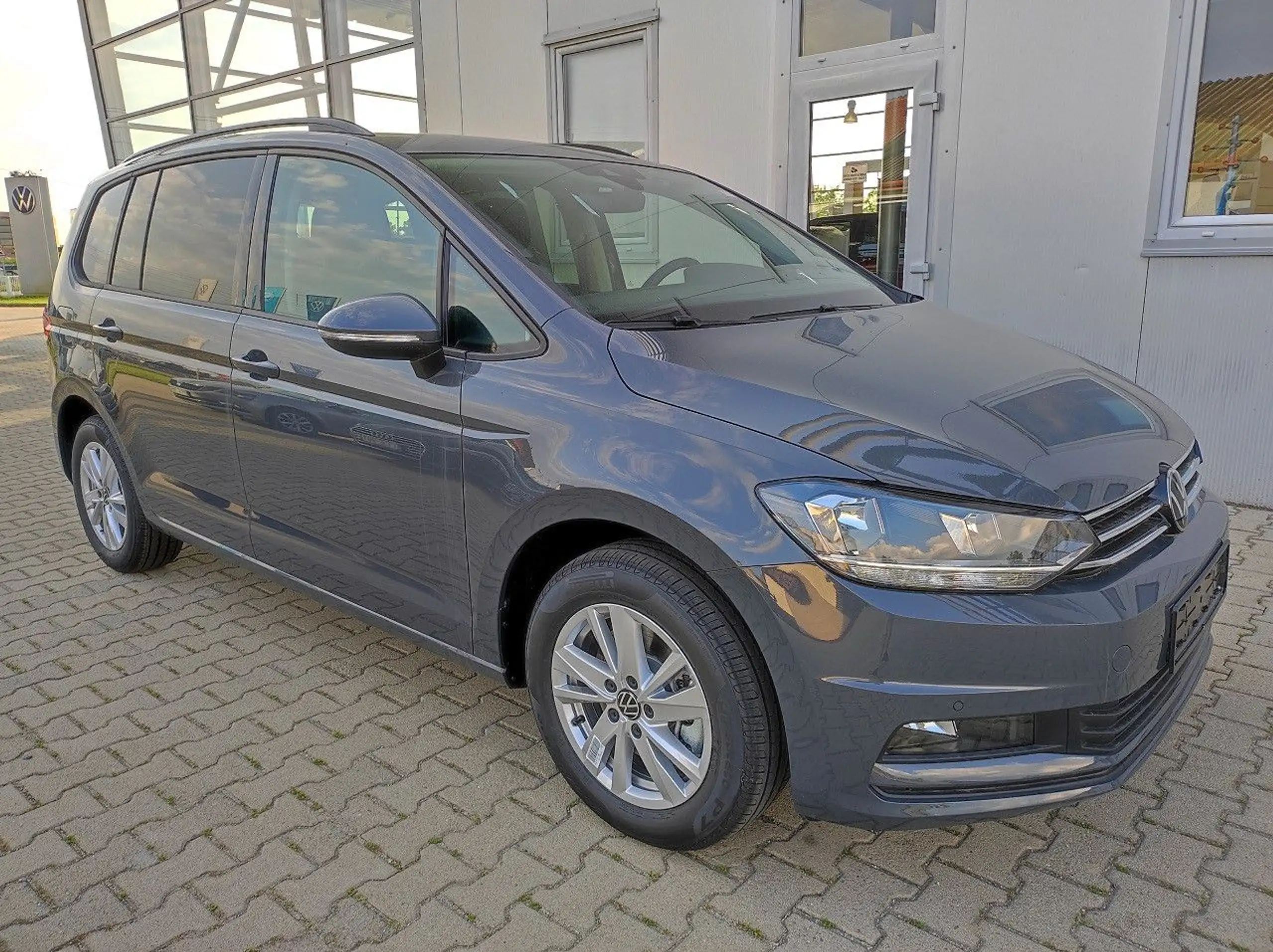 Volkswagen - Touran