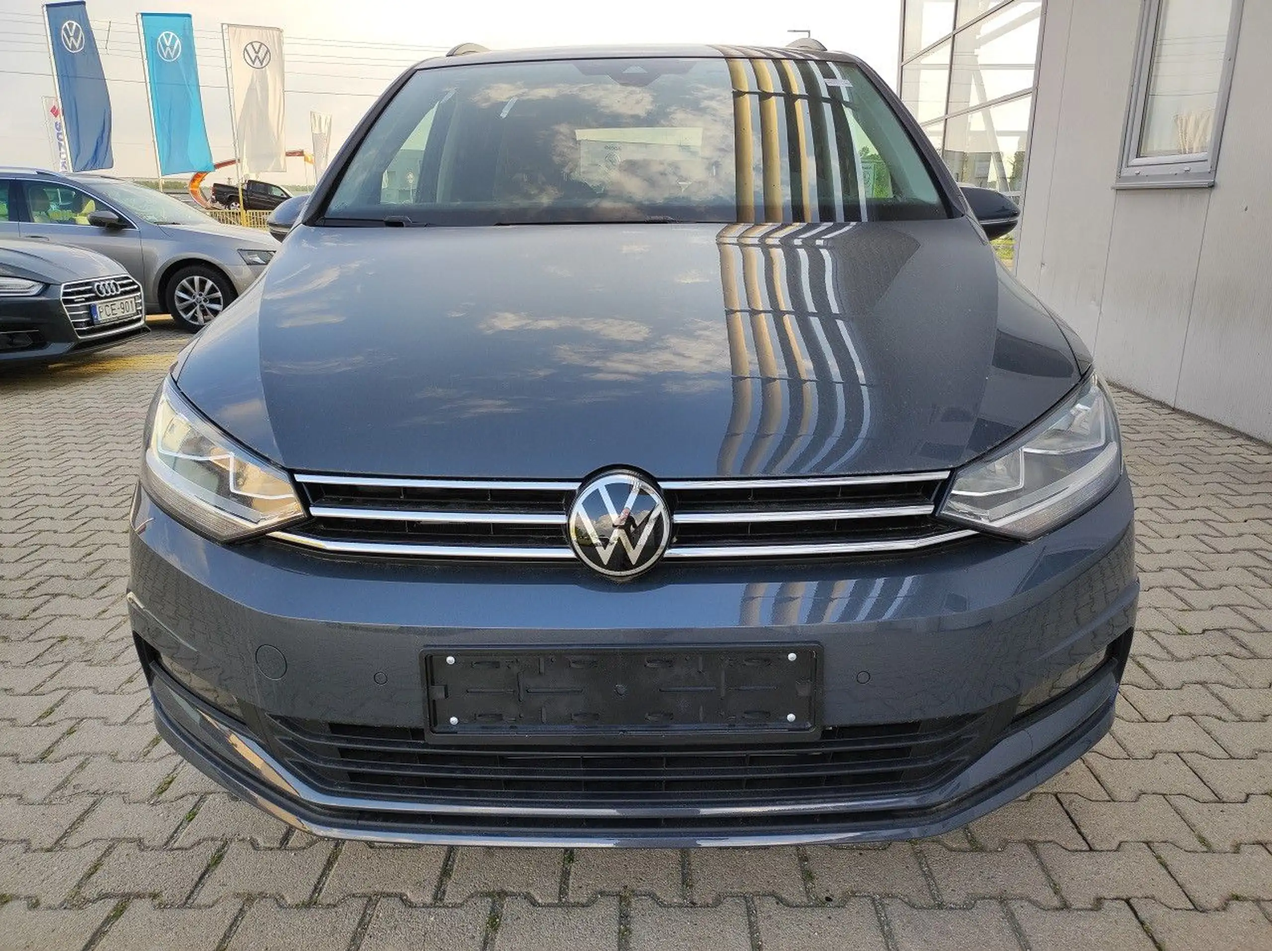 Volkswagen - Touran