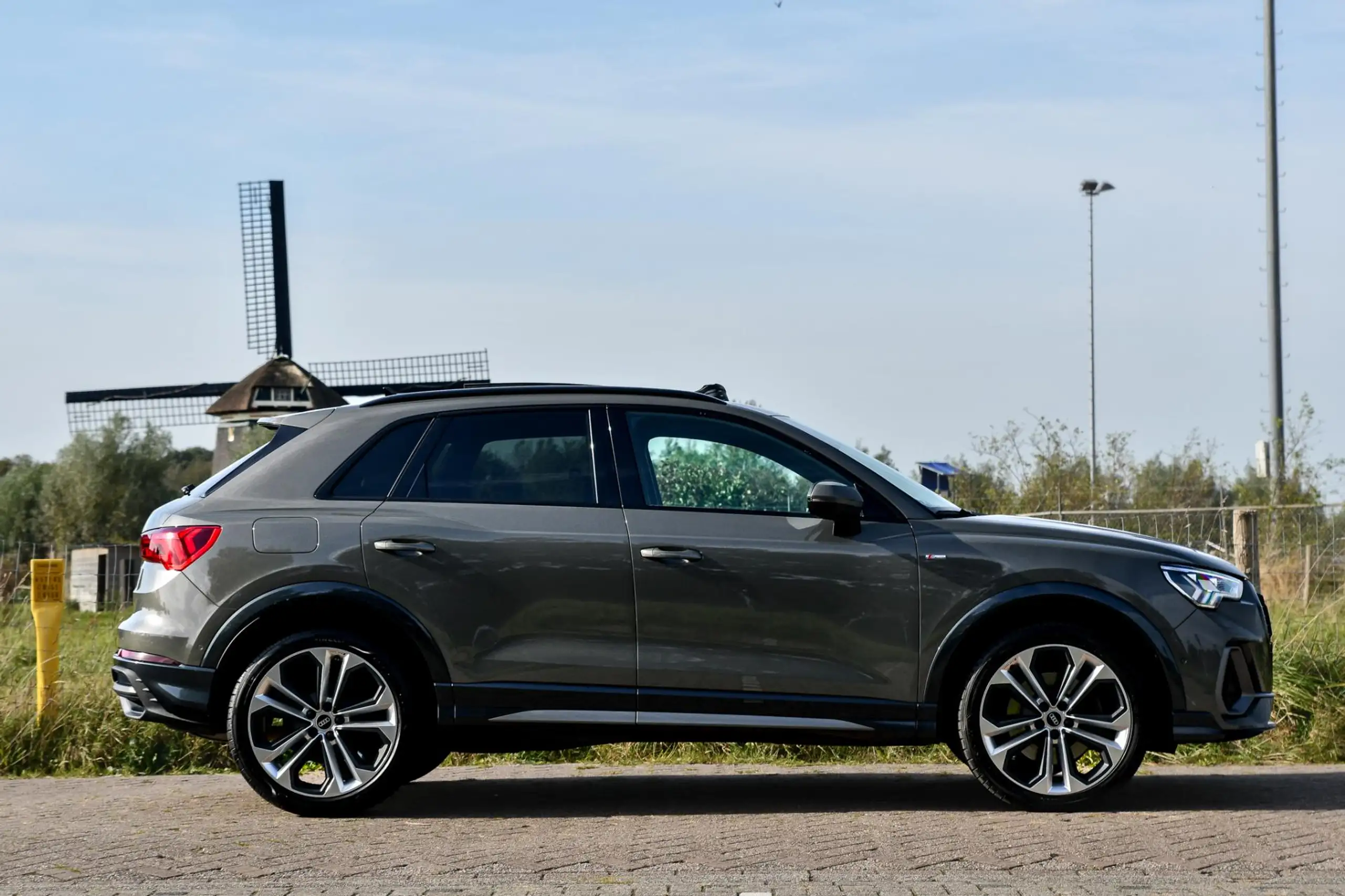 Audi - Q3