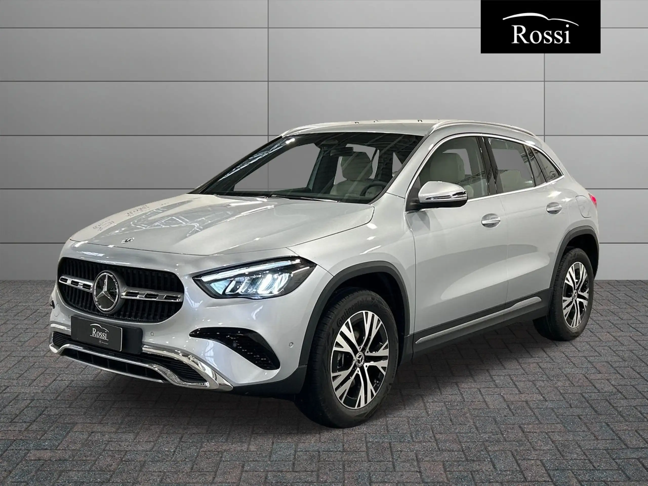 Mercedes-Benz - GLA 180