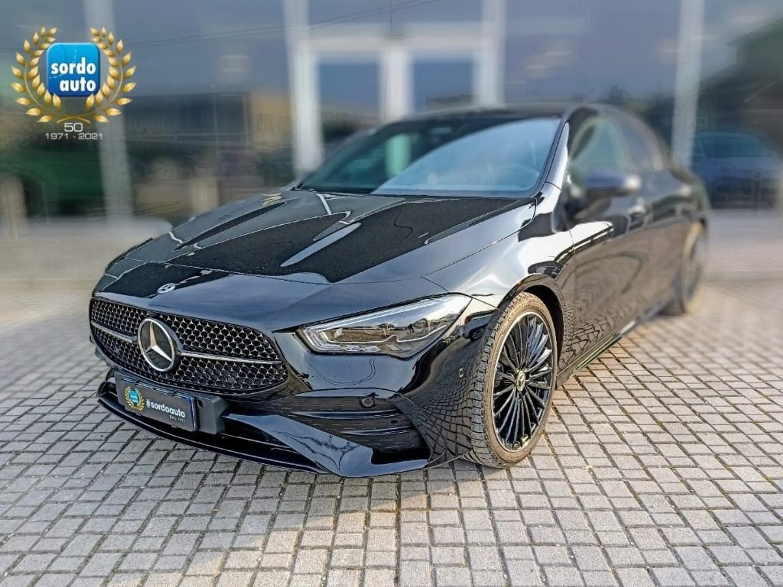 Mercedes-Benz - CLA 200