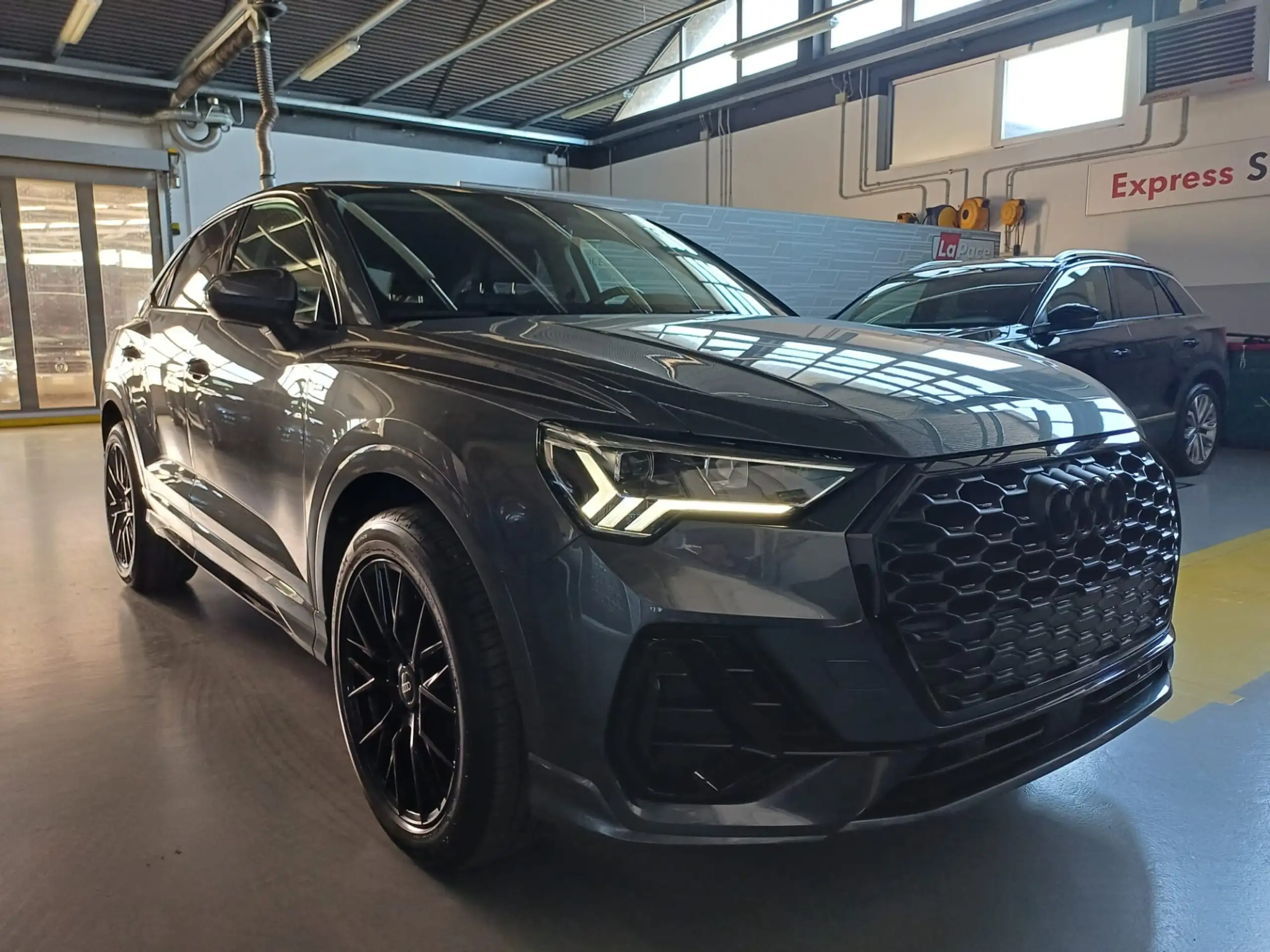 Audi - Q3