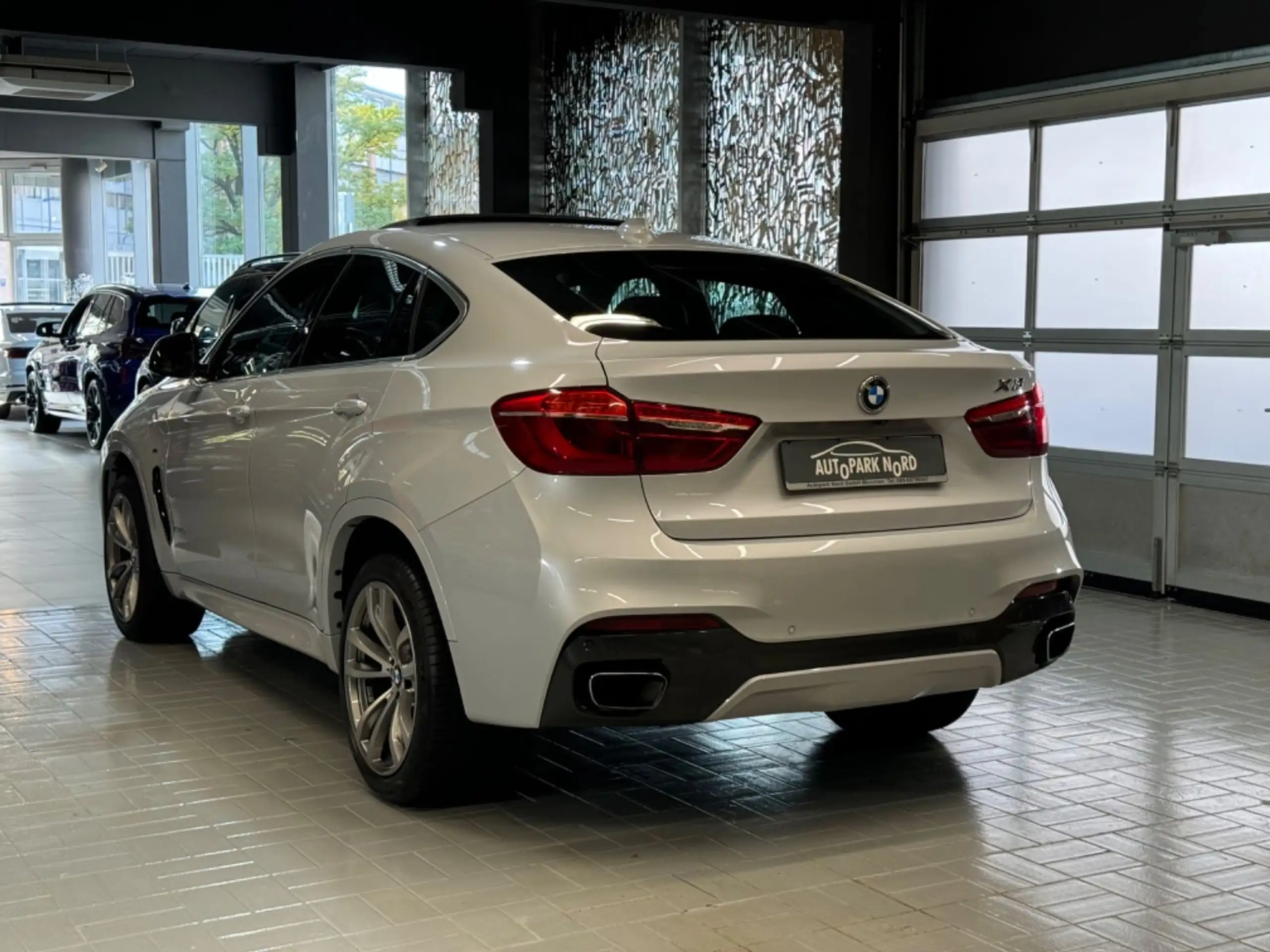 BMW - X6