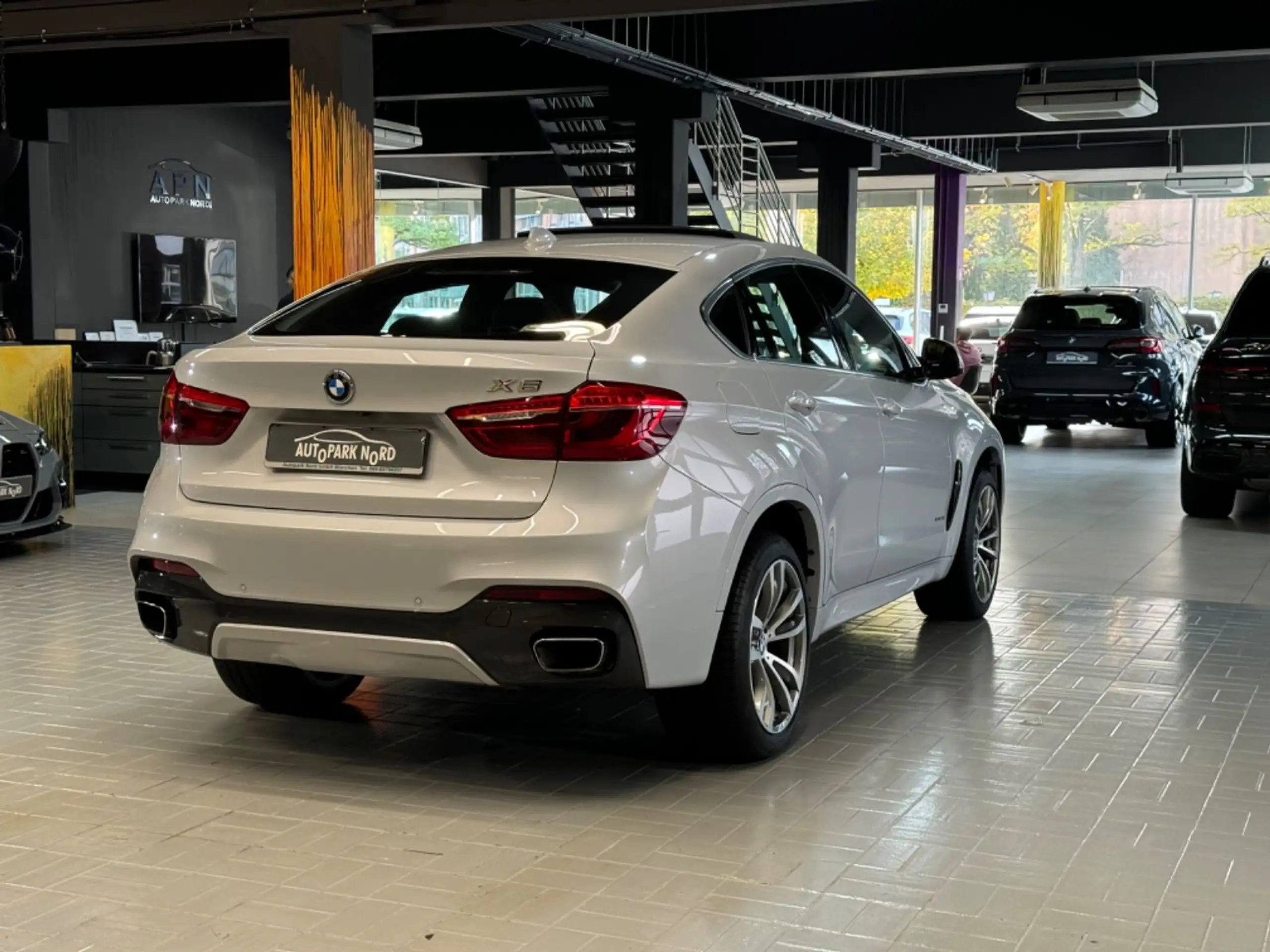 BMW - X6