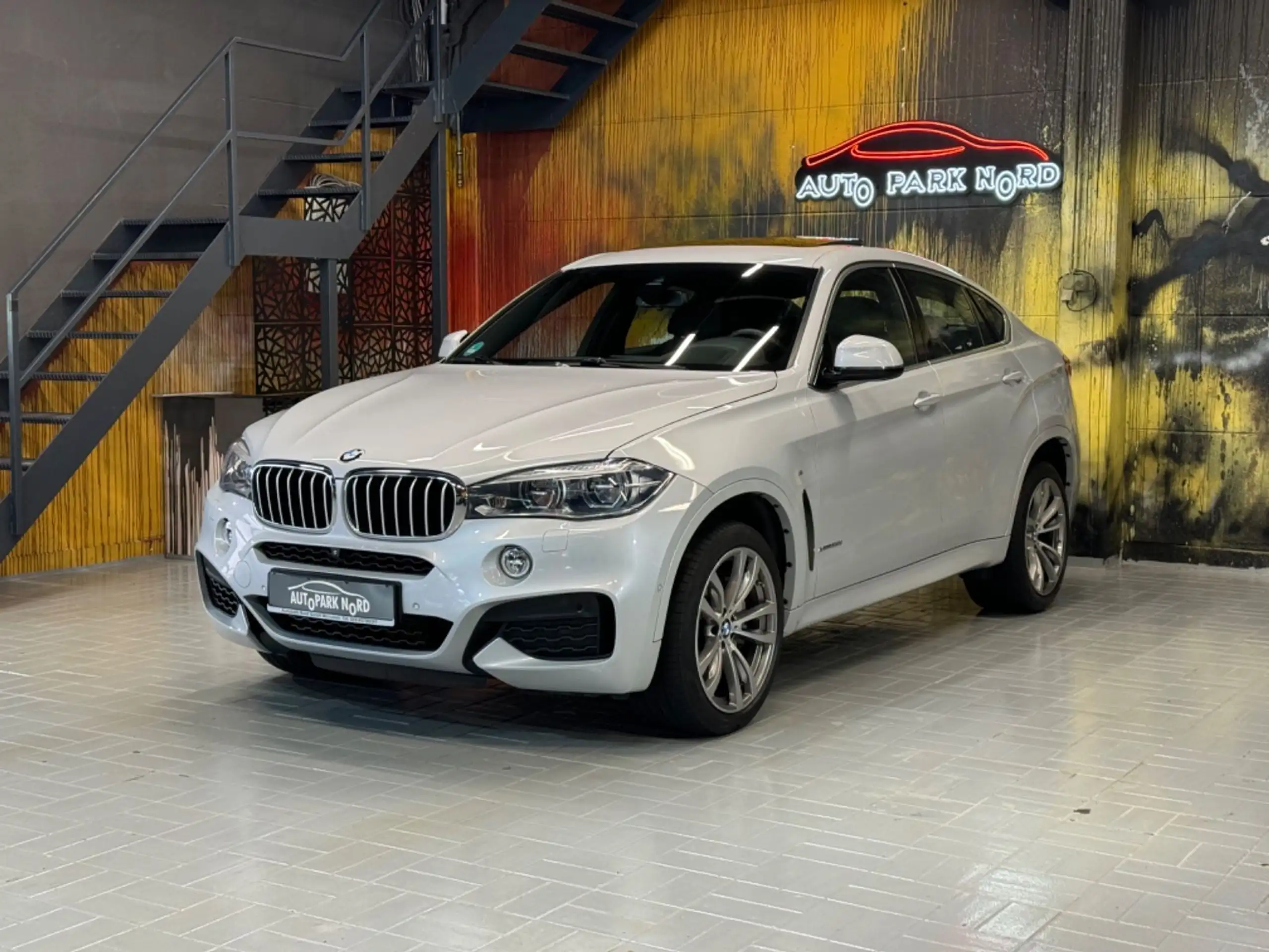 BMW - X6