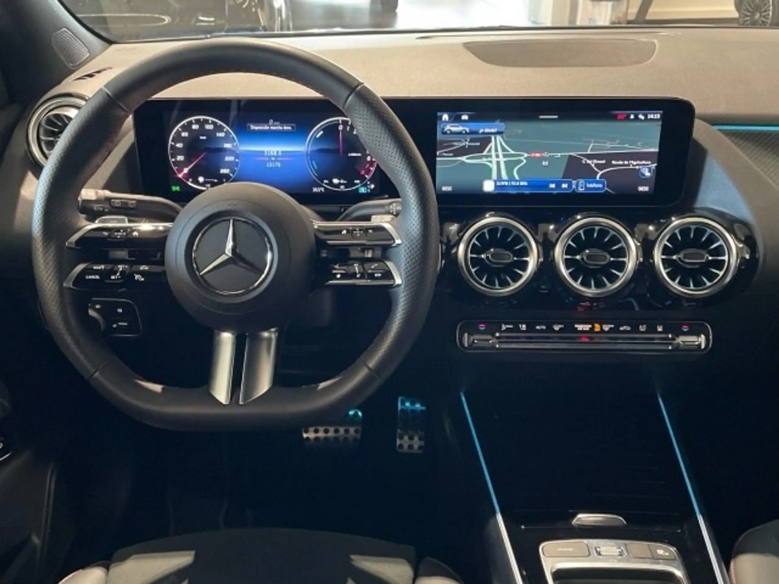 Mercedes-Benz - GLA 250