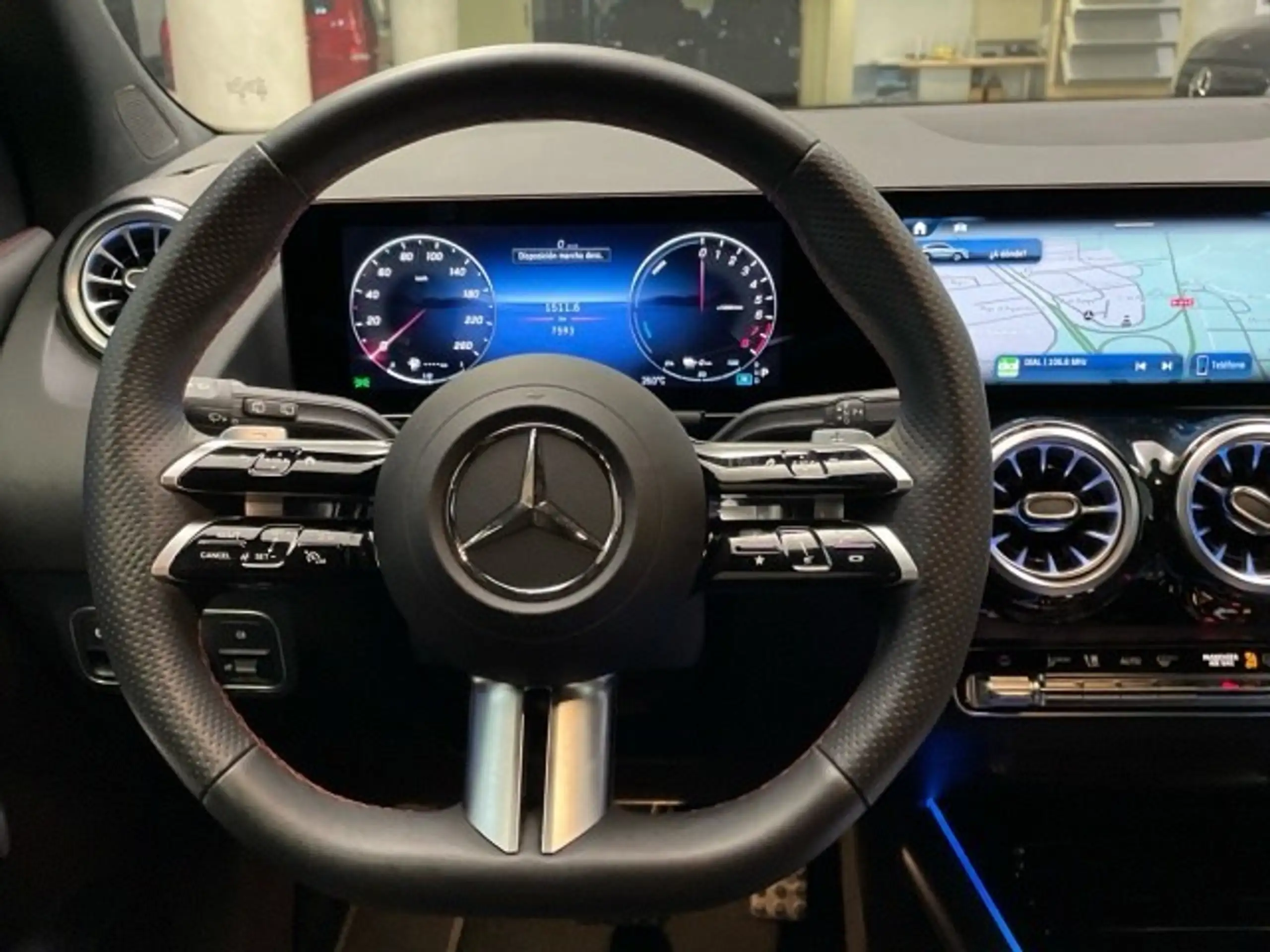 Mercedes-Benz - GLA 250