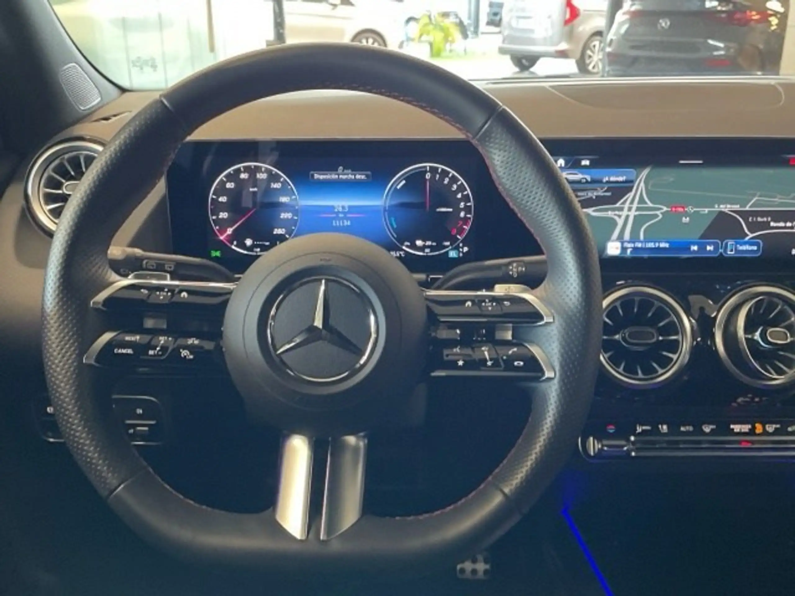 Mercedes-Benz - GLA 250