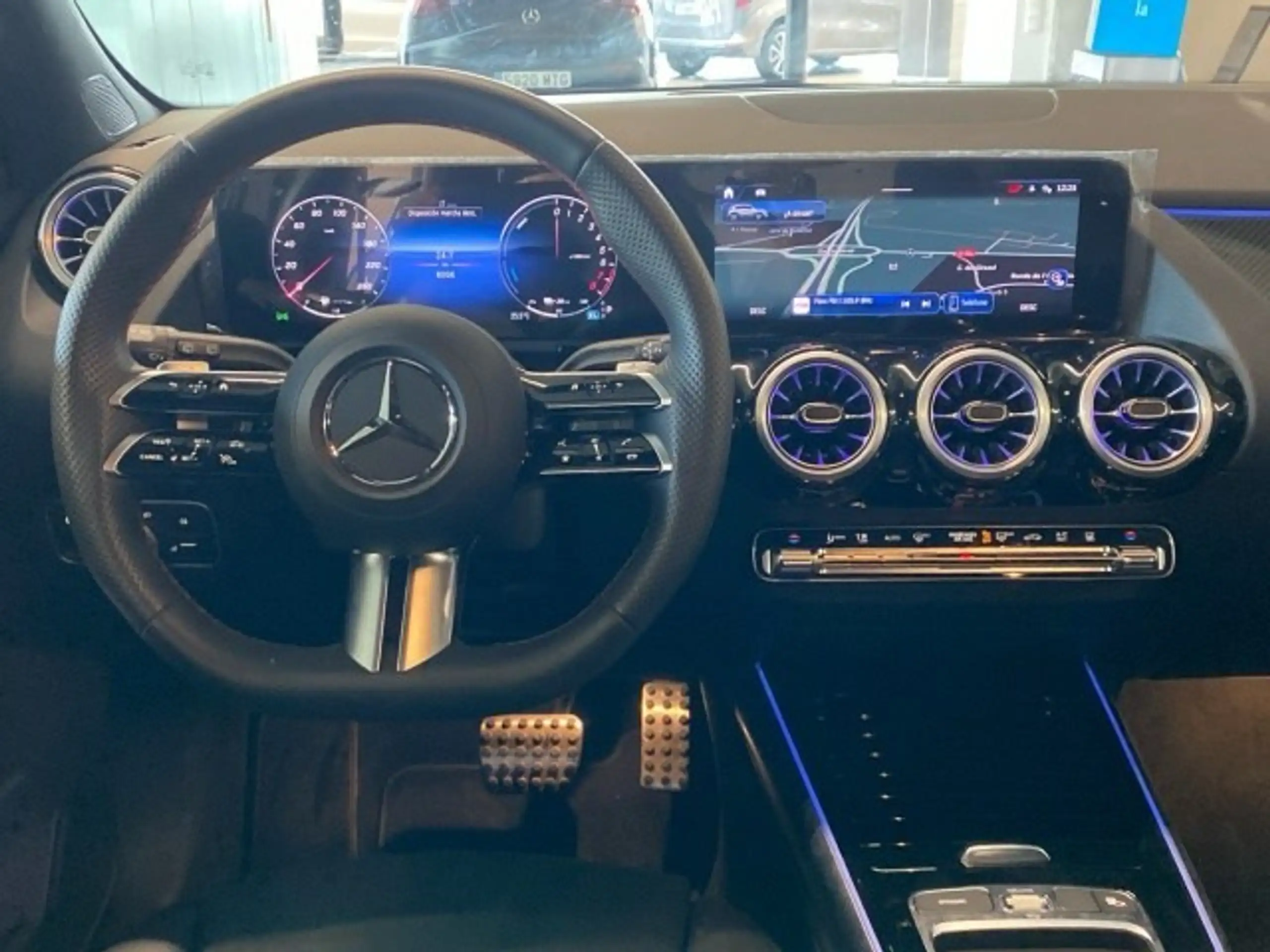 Mercedes-Benz - GLA 250