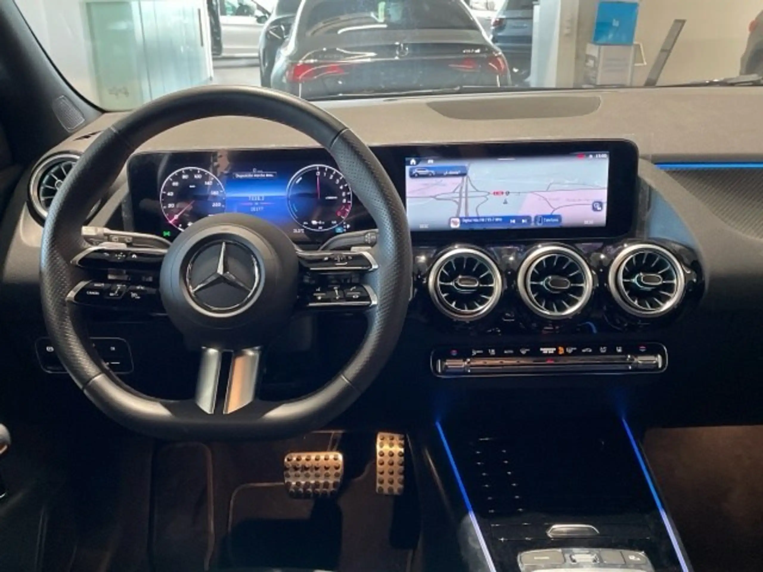 Mercedes-Benz - GLA 200