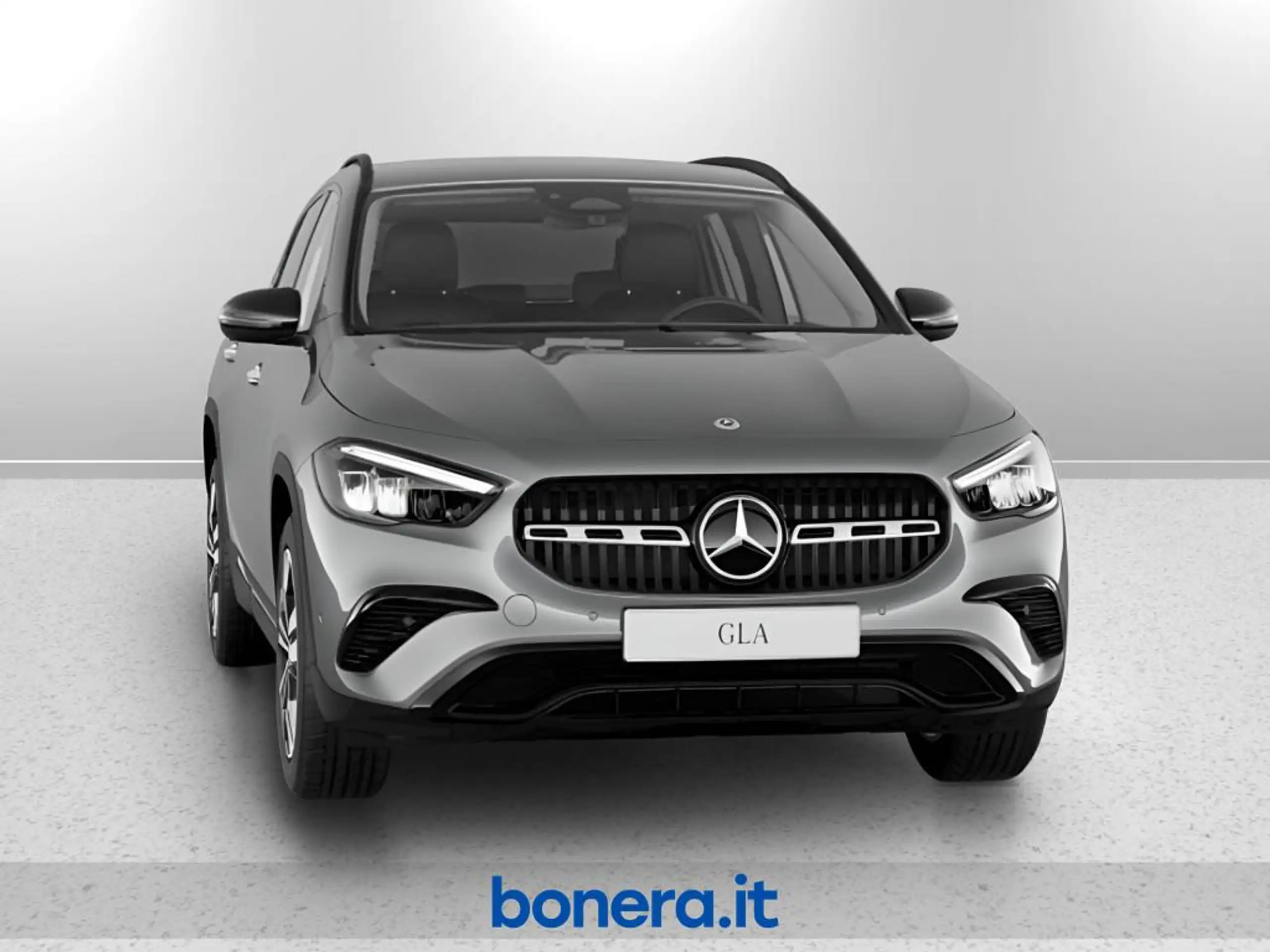 Mercedes-Benz - GLA 180