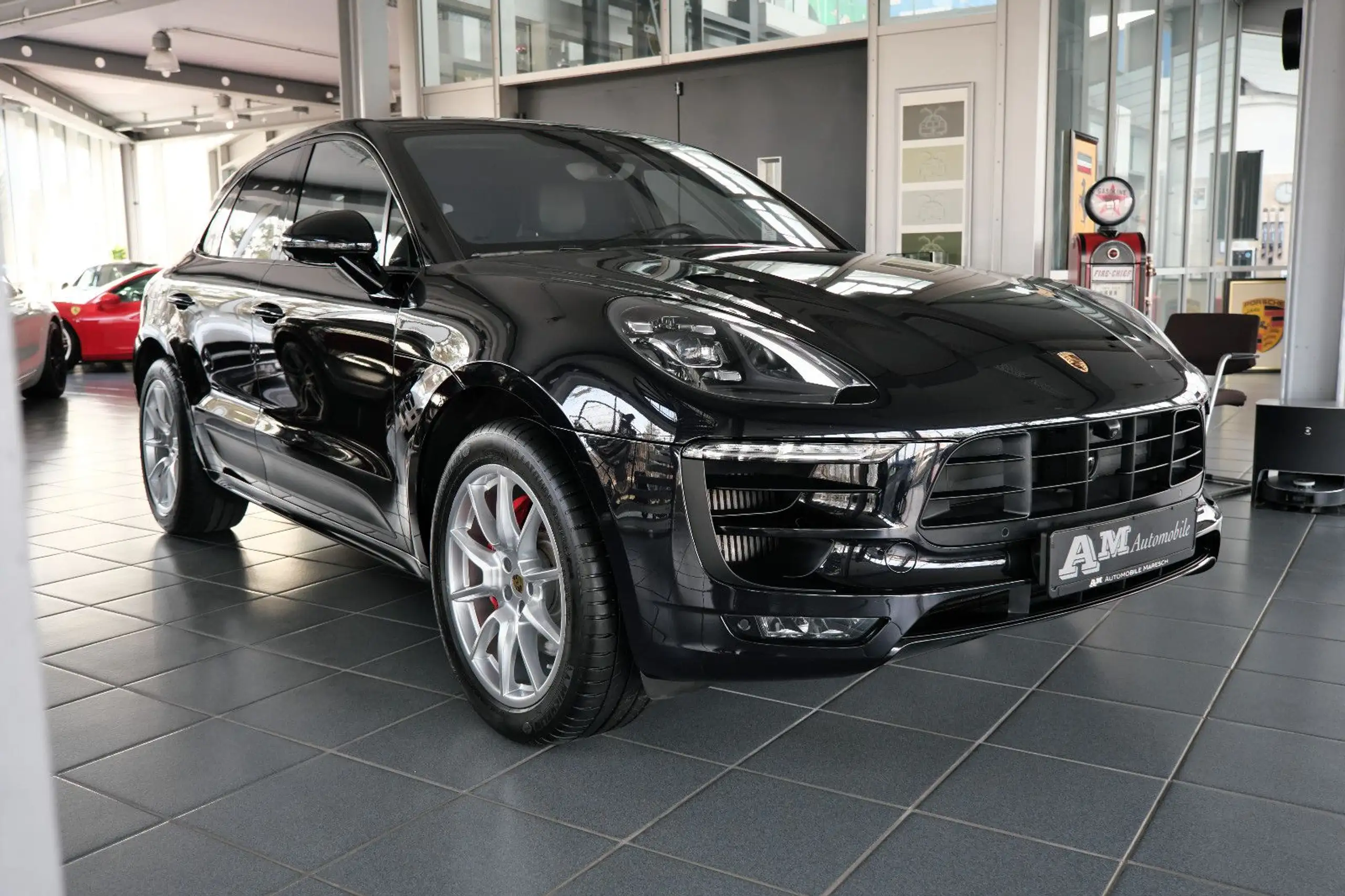 Porsche - Macan