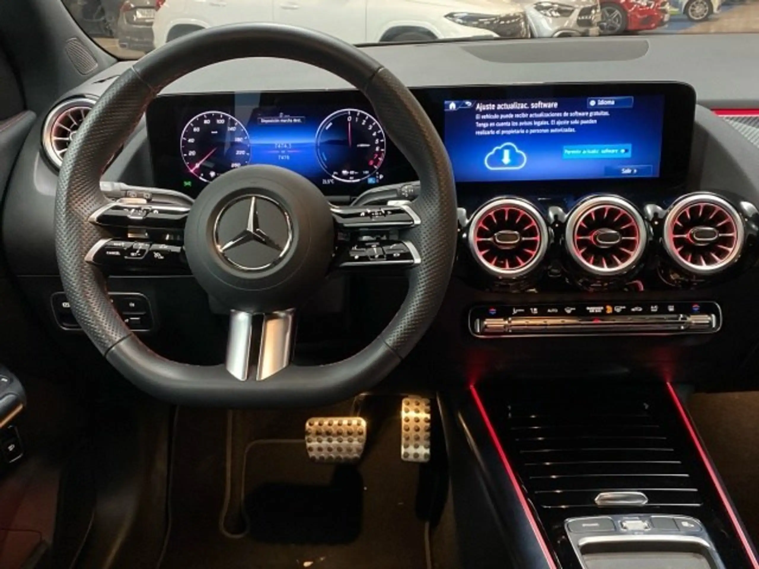 Mercedes-Benz - GLA 250