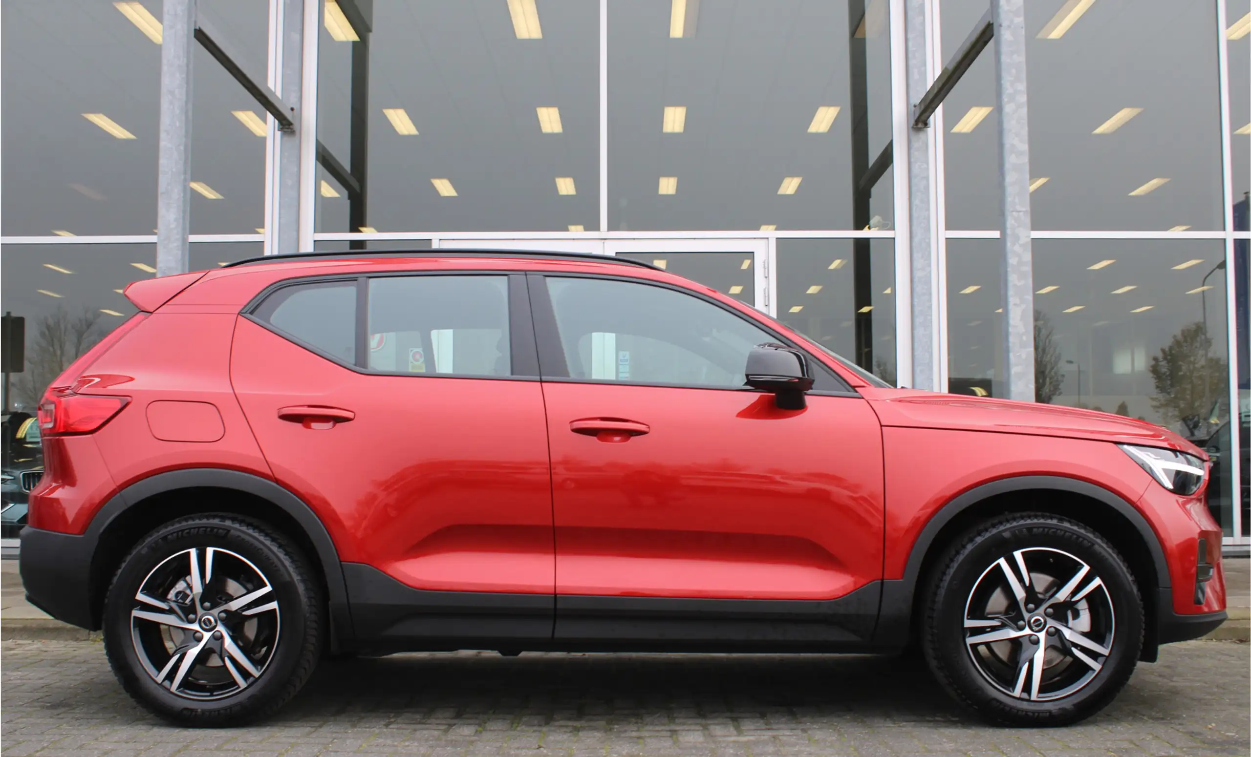 Volvo - XC40