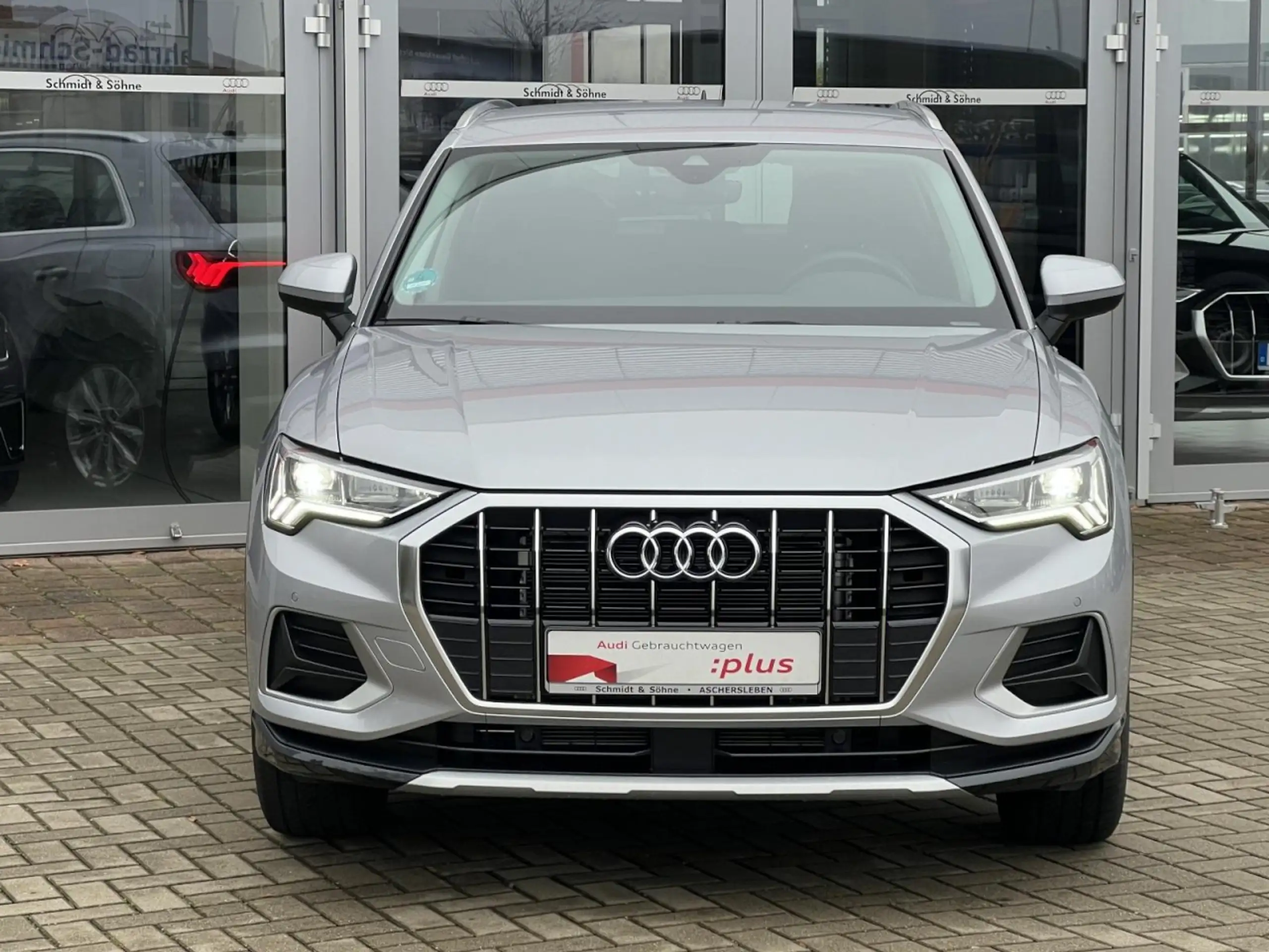 Audi - Q3