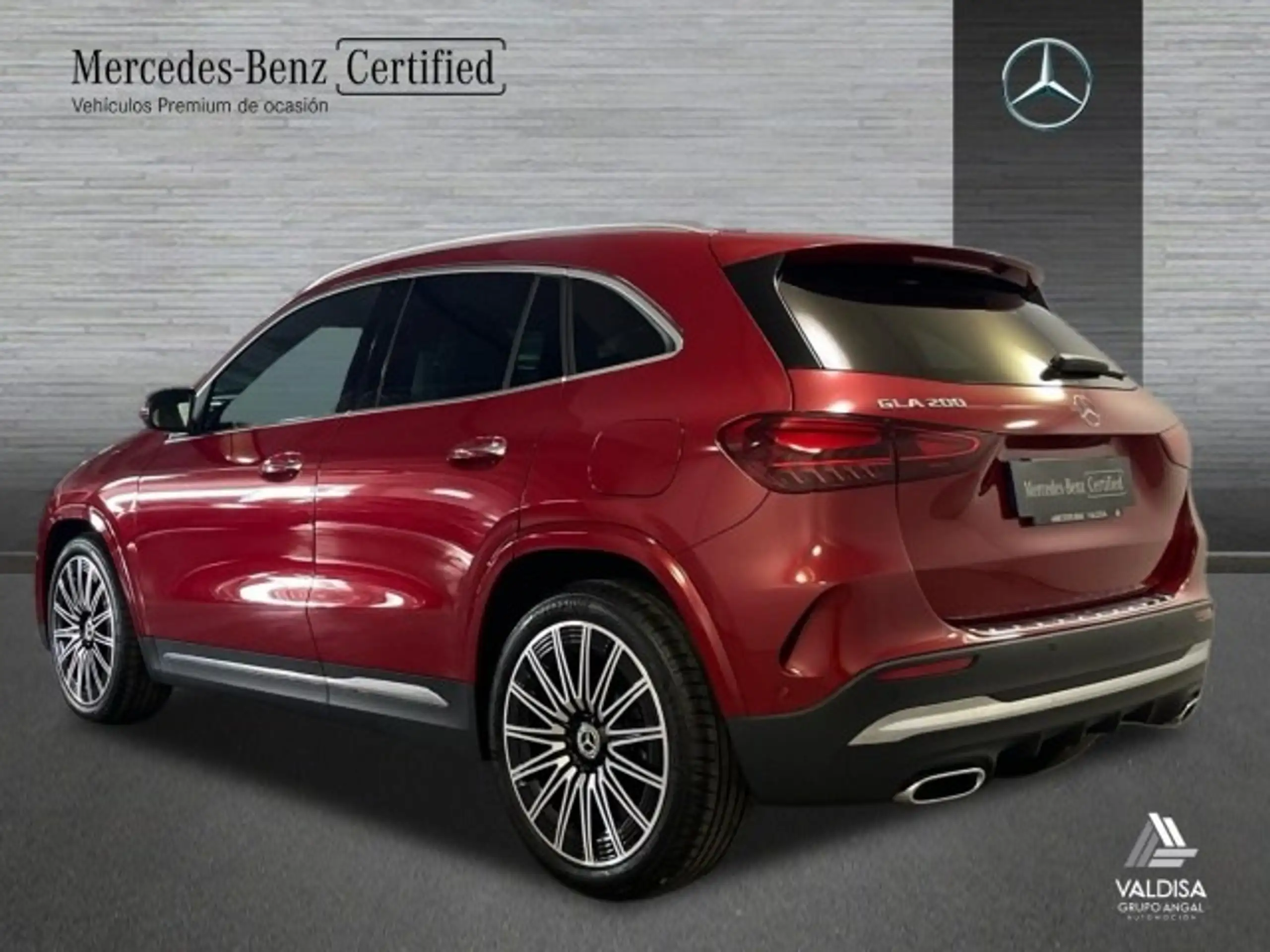 Mercedes-Benz - GLA 200