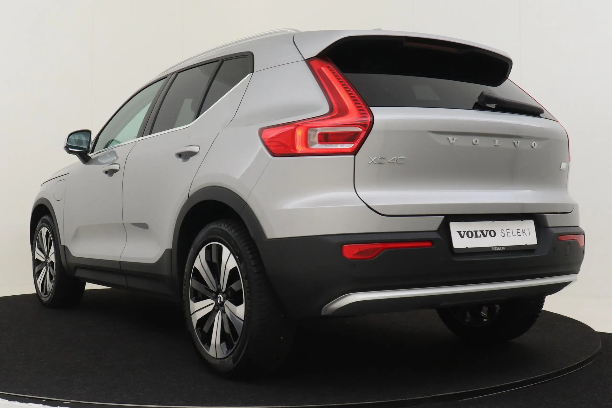 Volvo - XC40