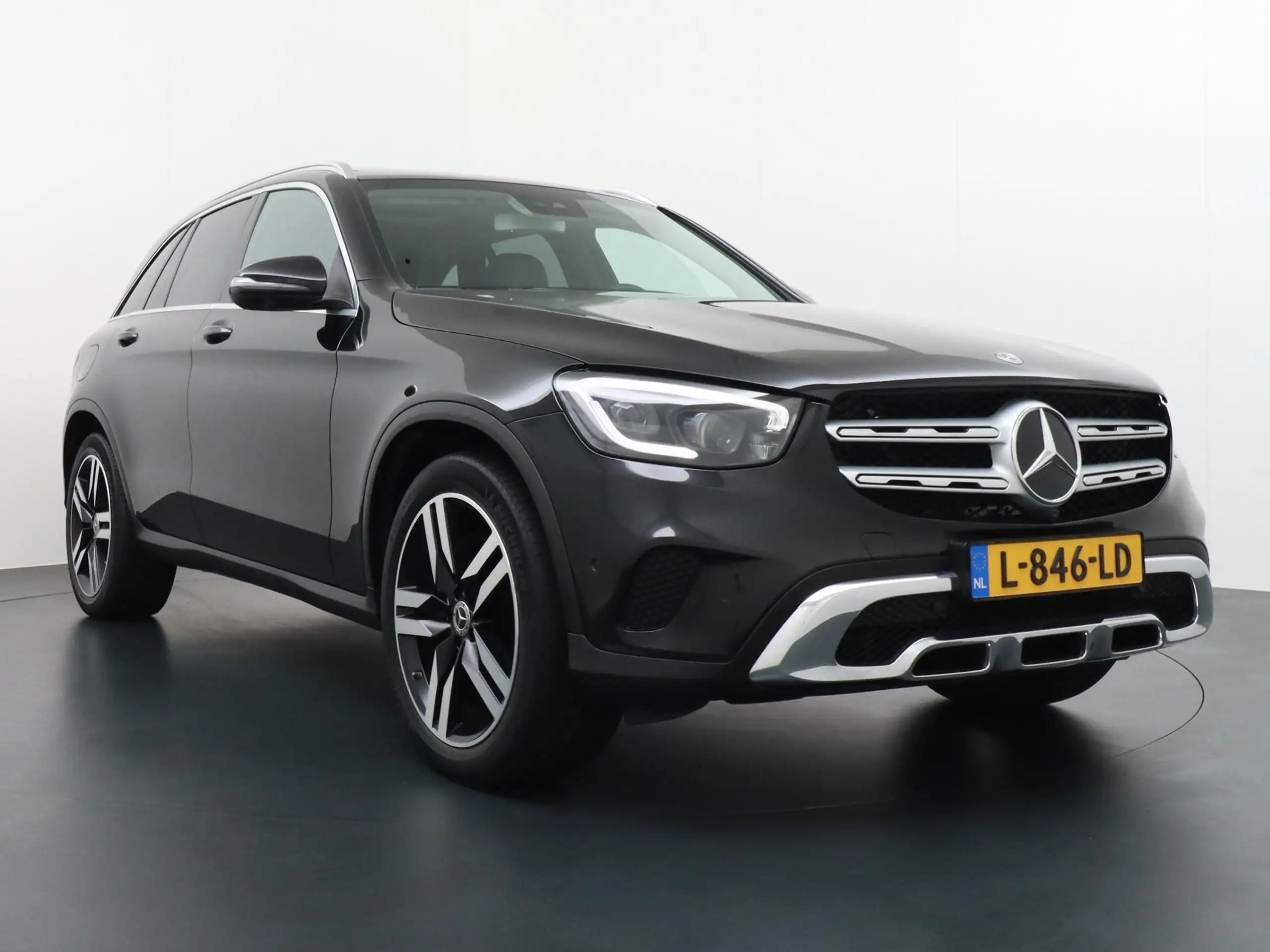 Mercedes-Benz - GLC 200