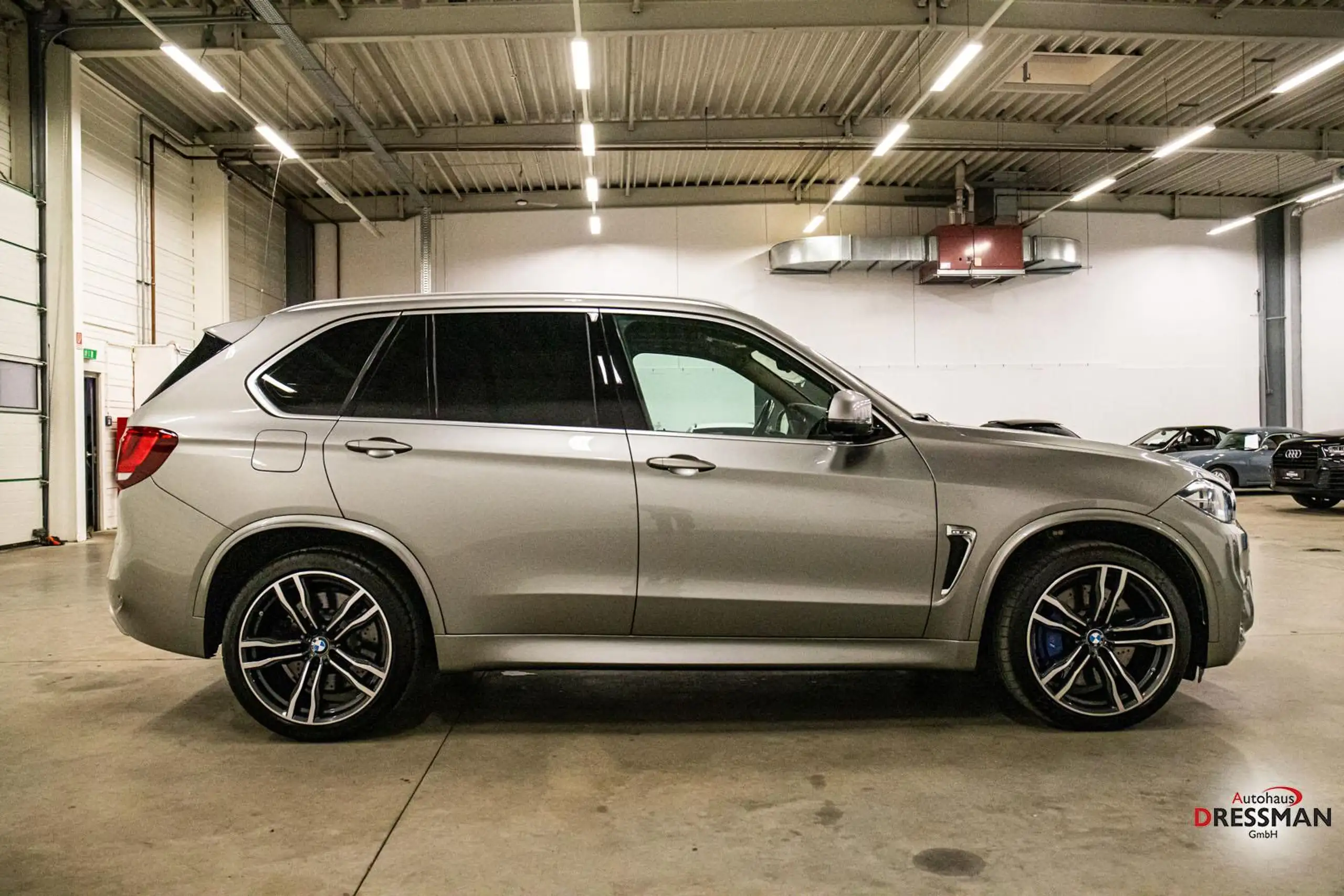 BMW - X5 M