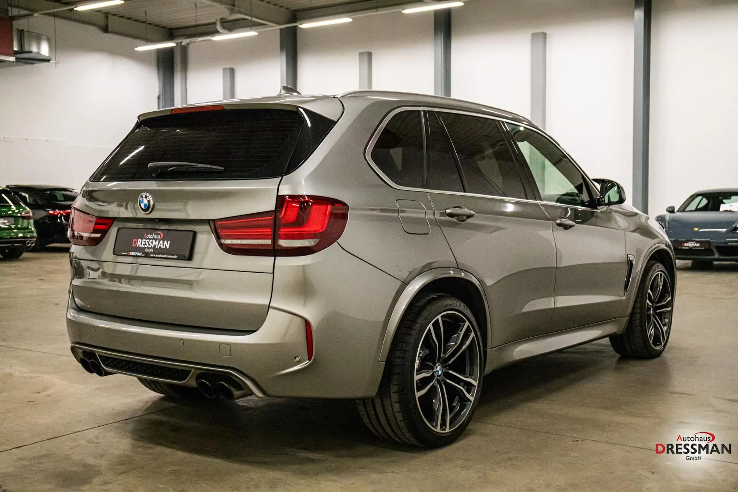 BMW - X5 M