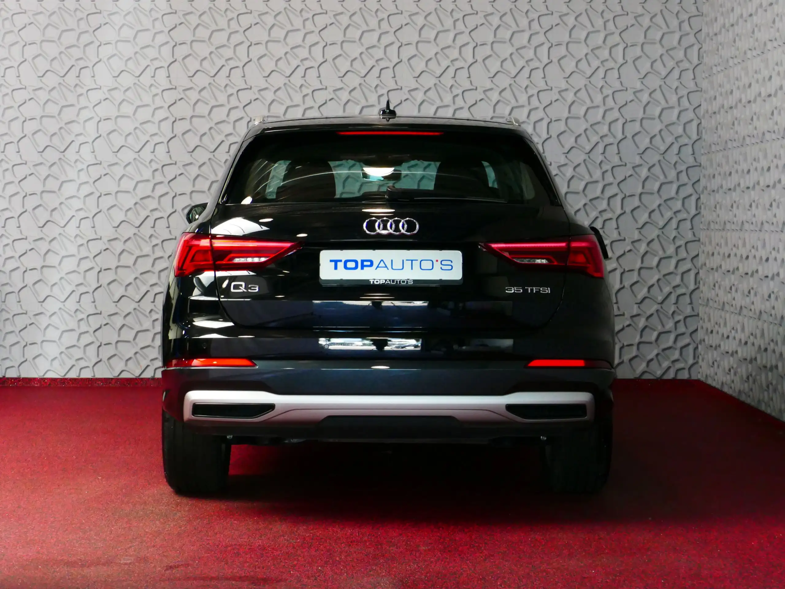 Audi - Q3