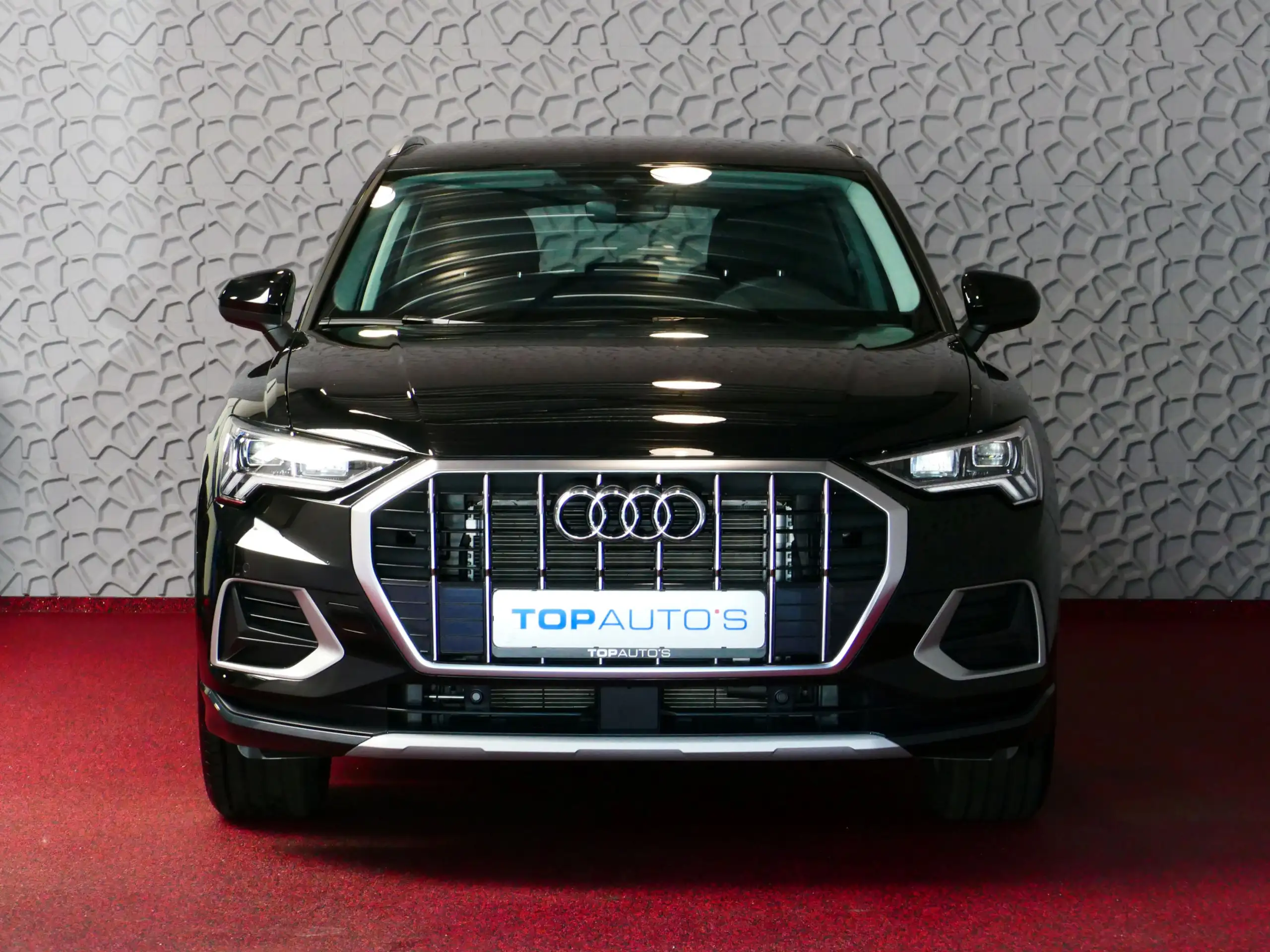 Audi - Q3