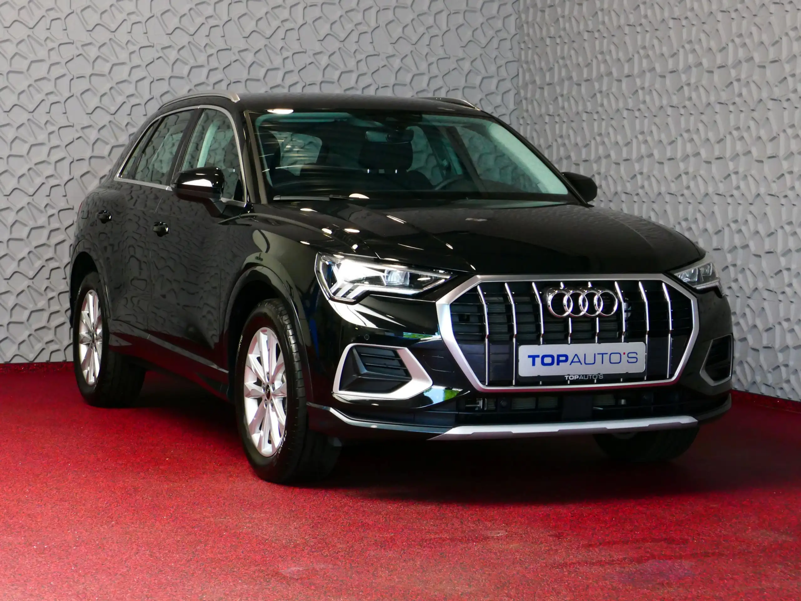 Audi - Q3