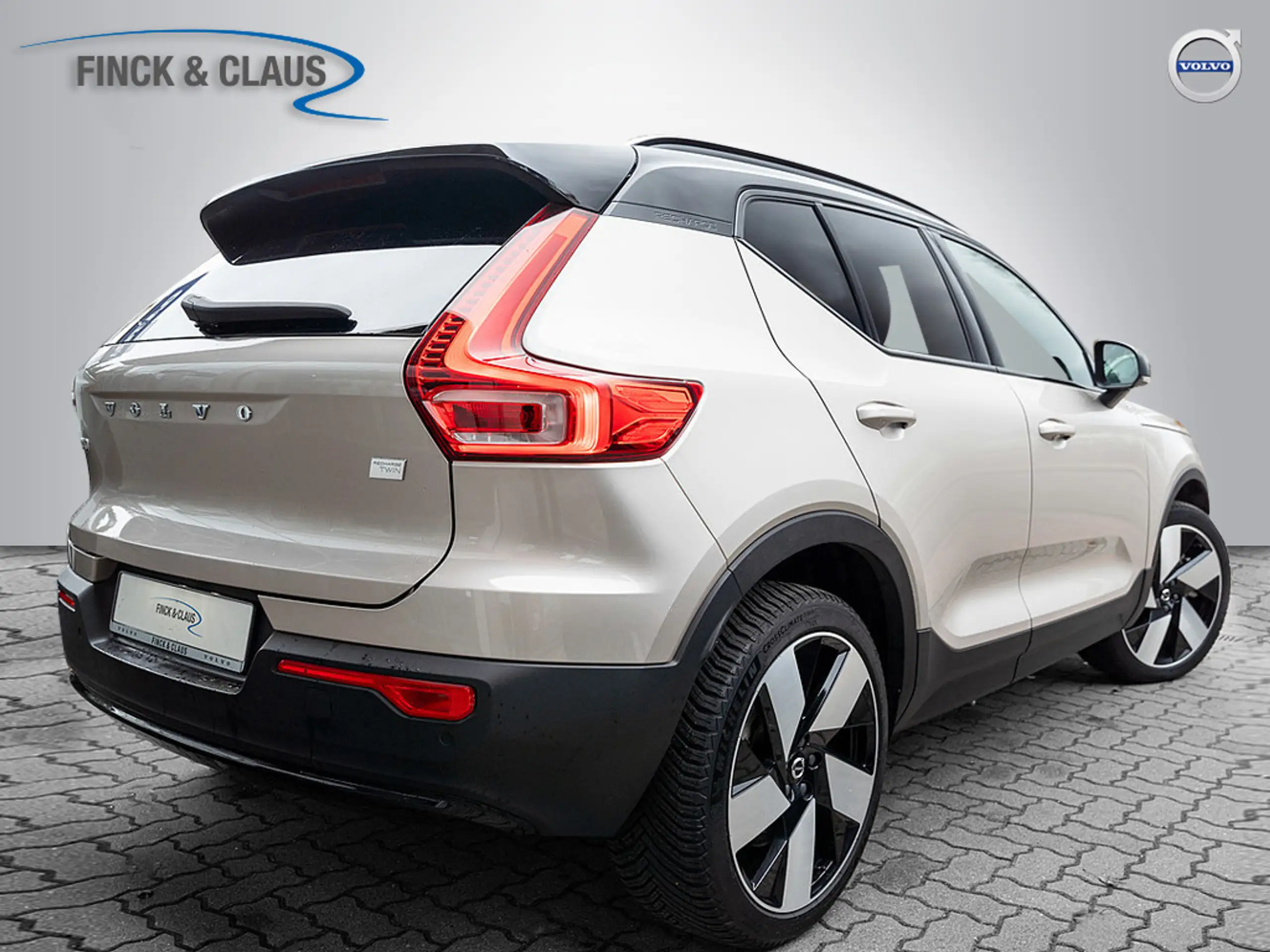 Volvo - XC40