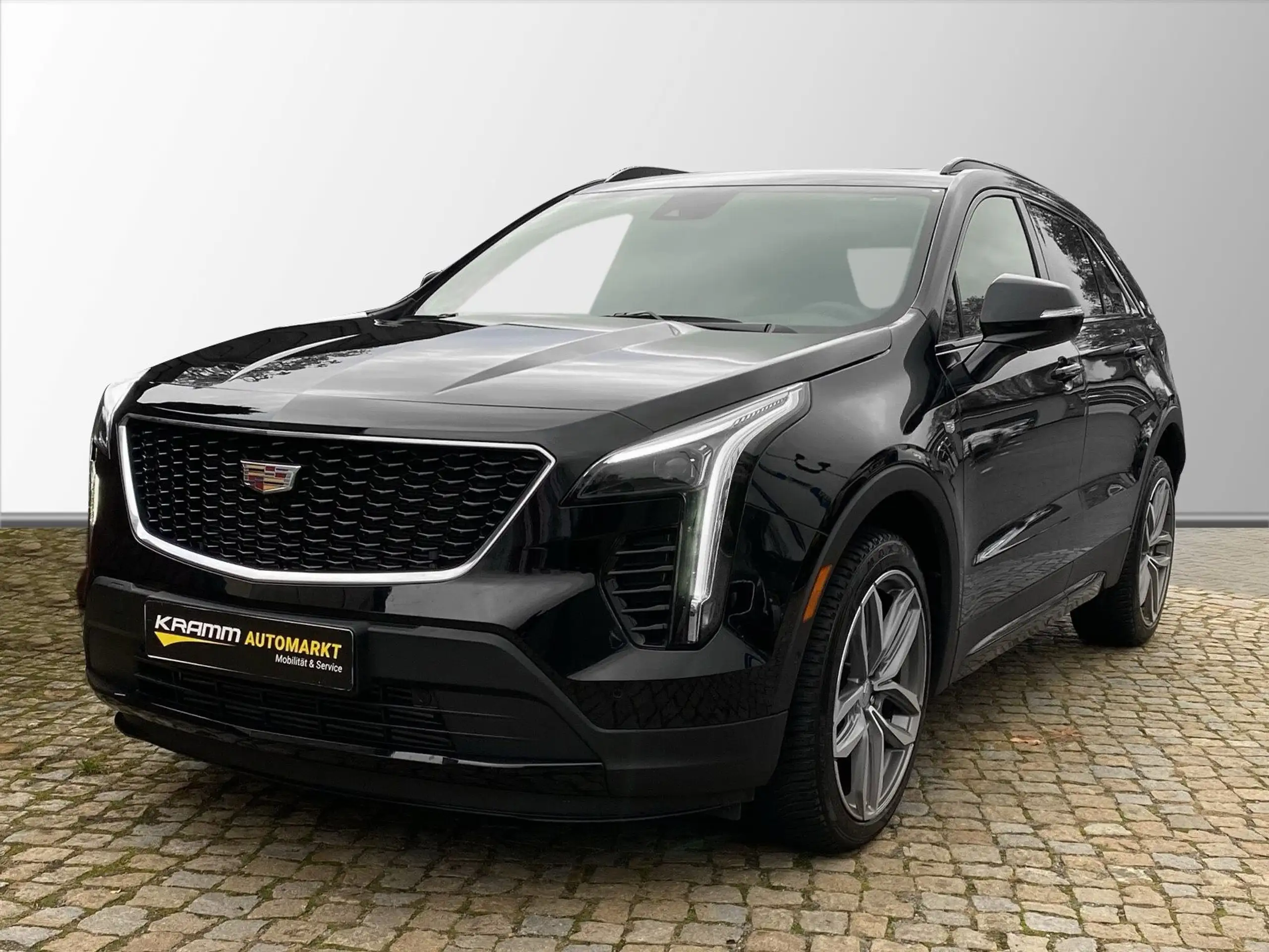 Cadillac - XT4