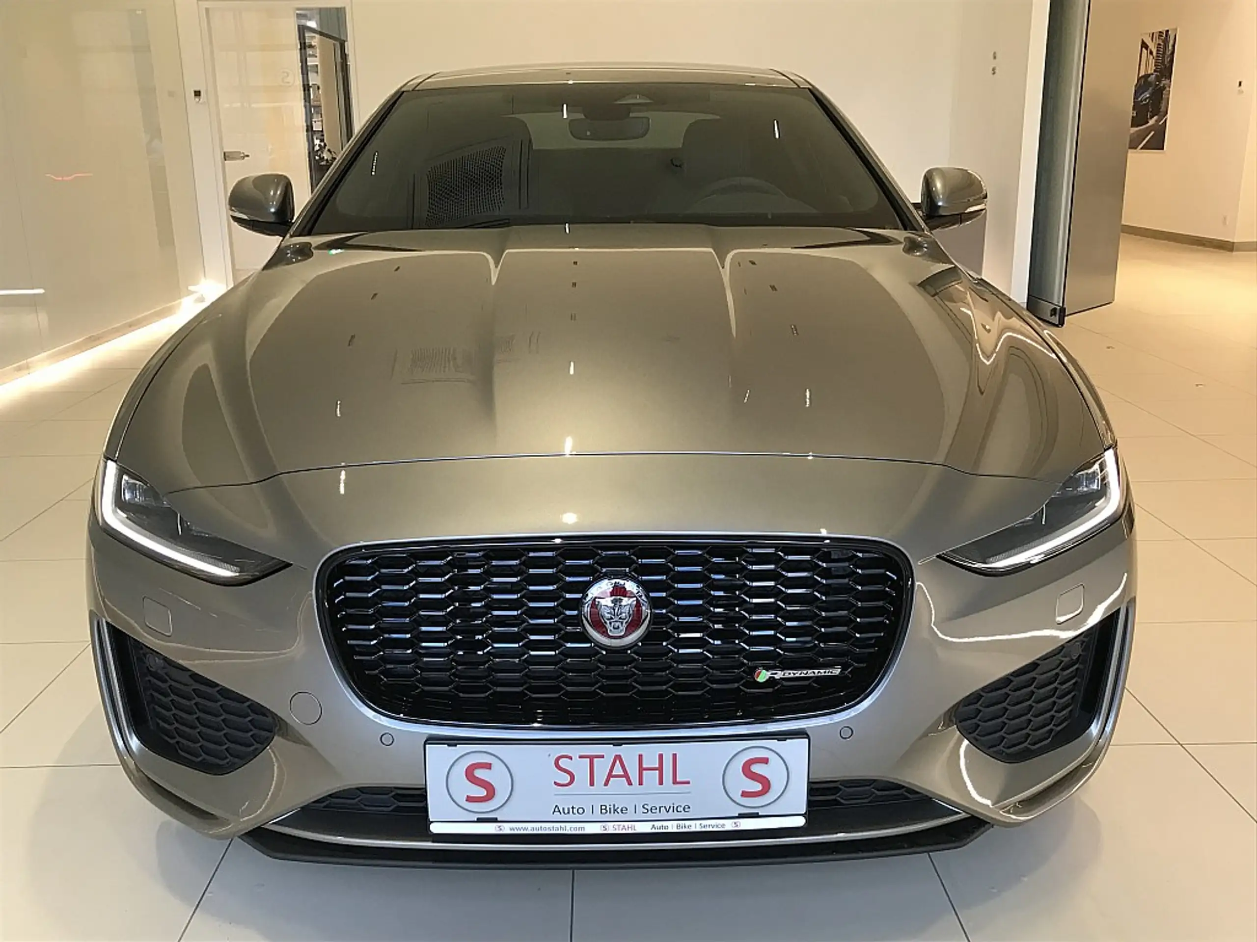 Jaguar - XE