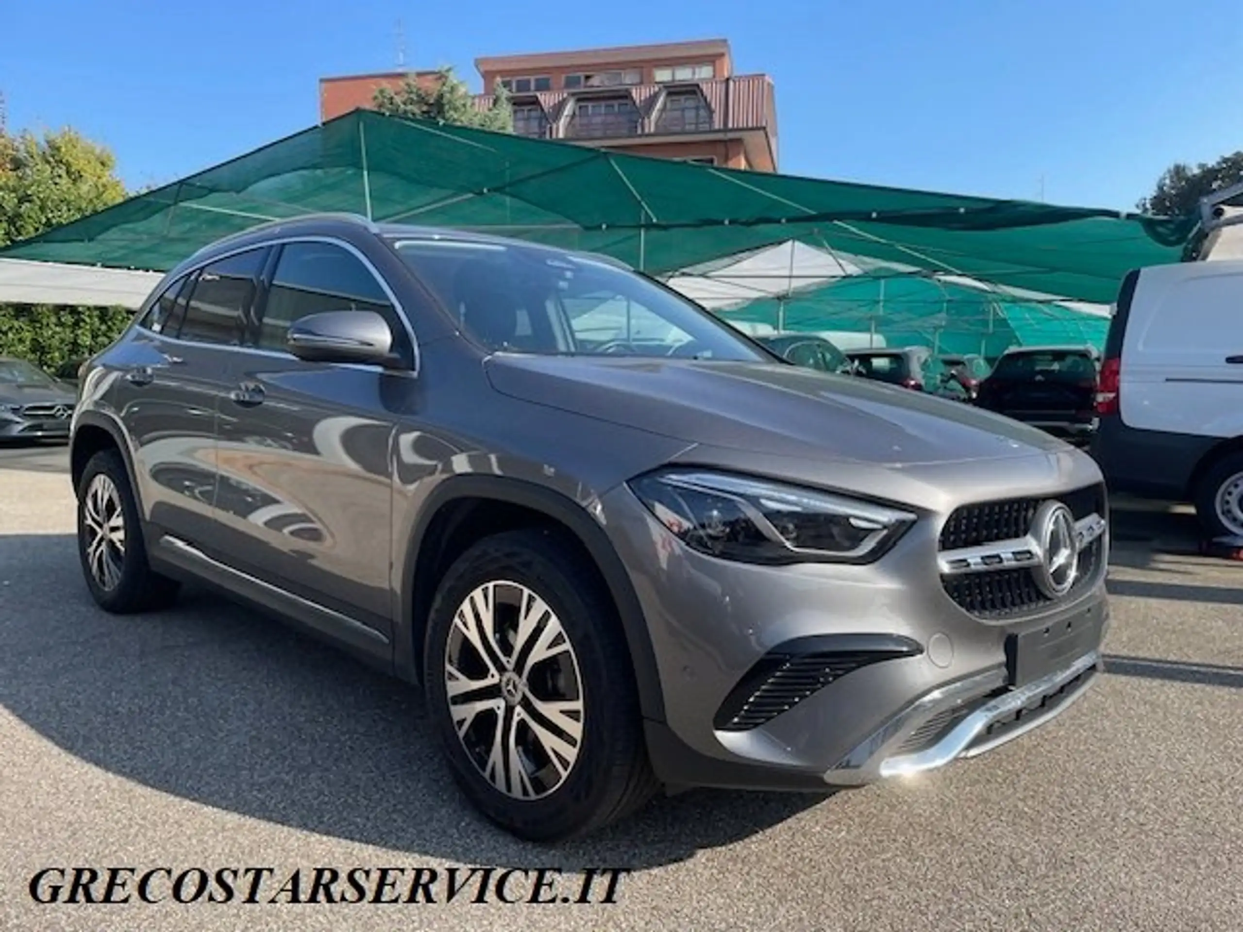 Mercedes-Benz - GLA 200